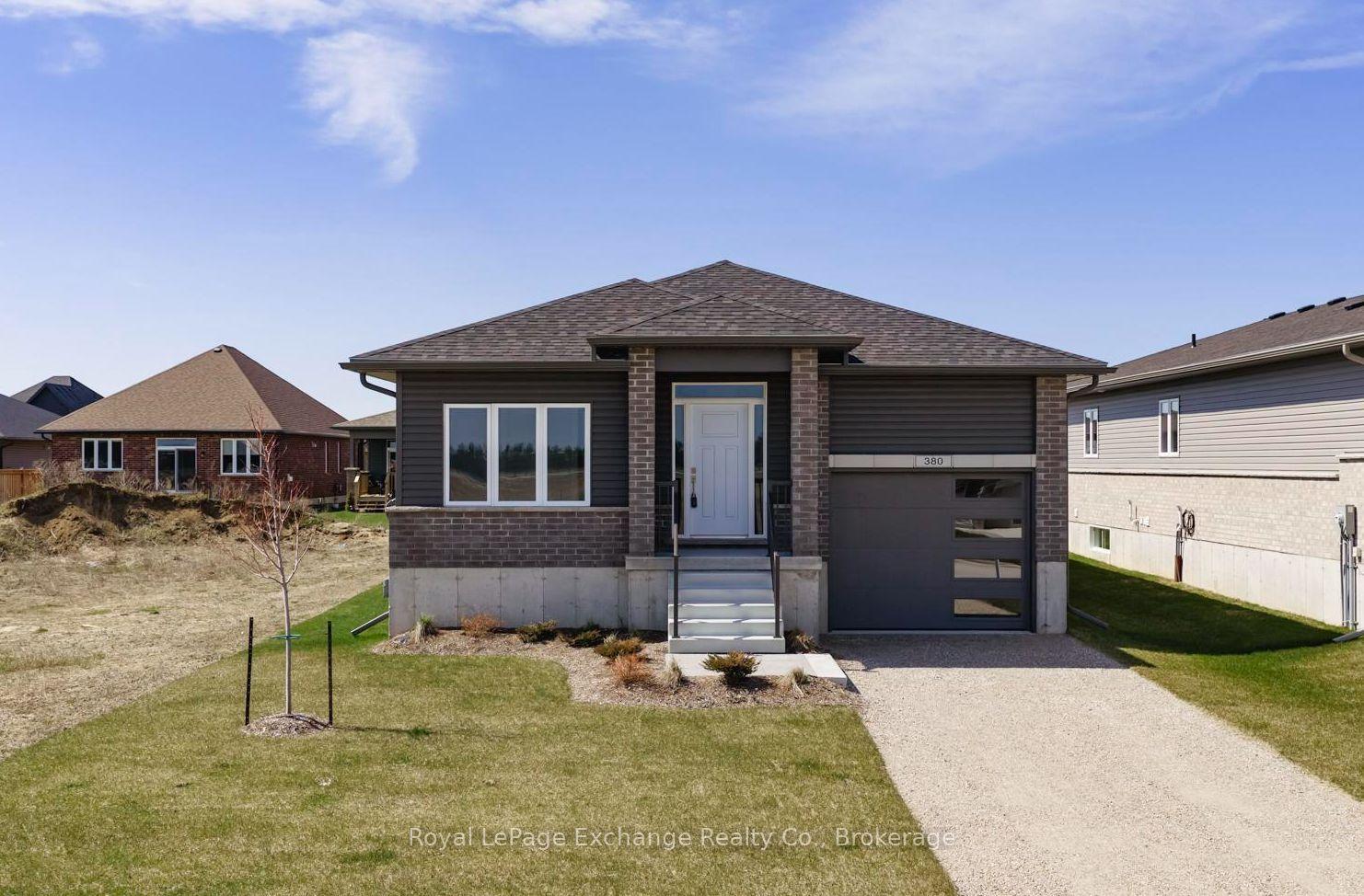 380 HAWTHORNE Street — photo 1
