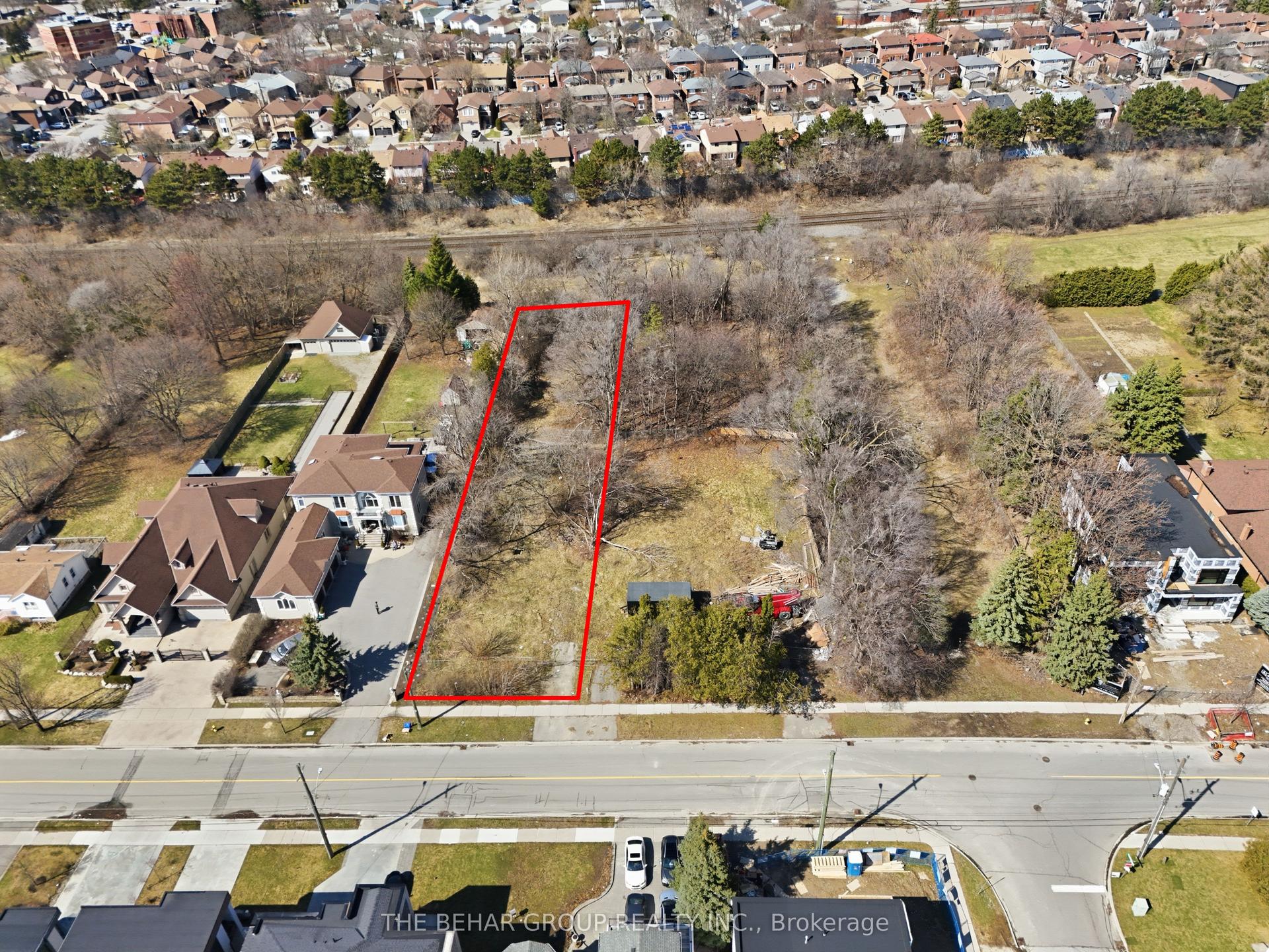 198 Crestwood Road — photo 1