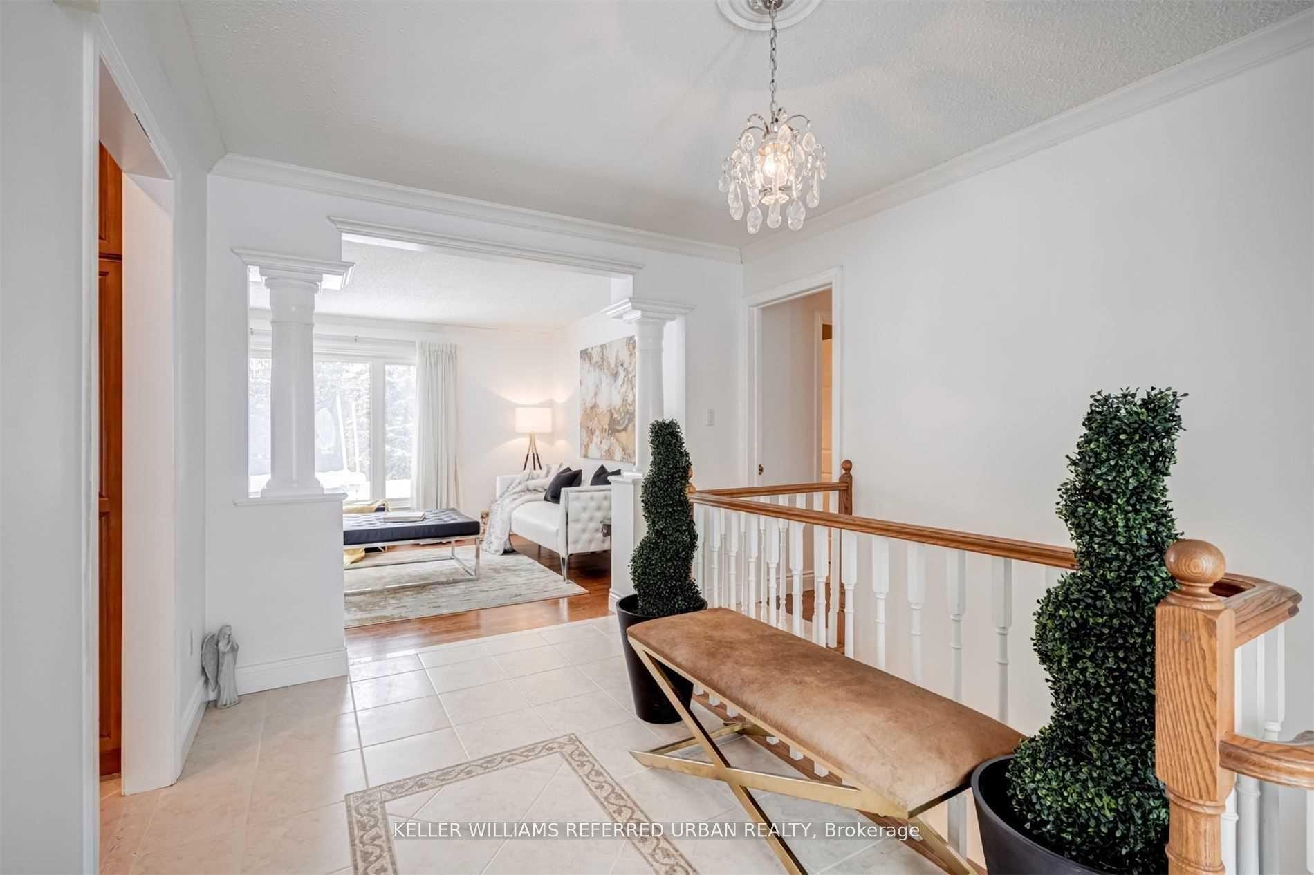 135 Jennifer Crescent — photo 1