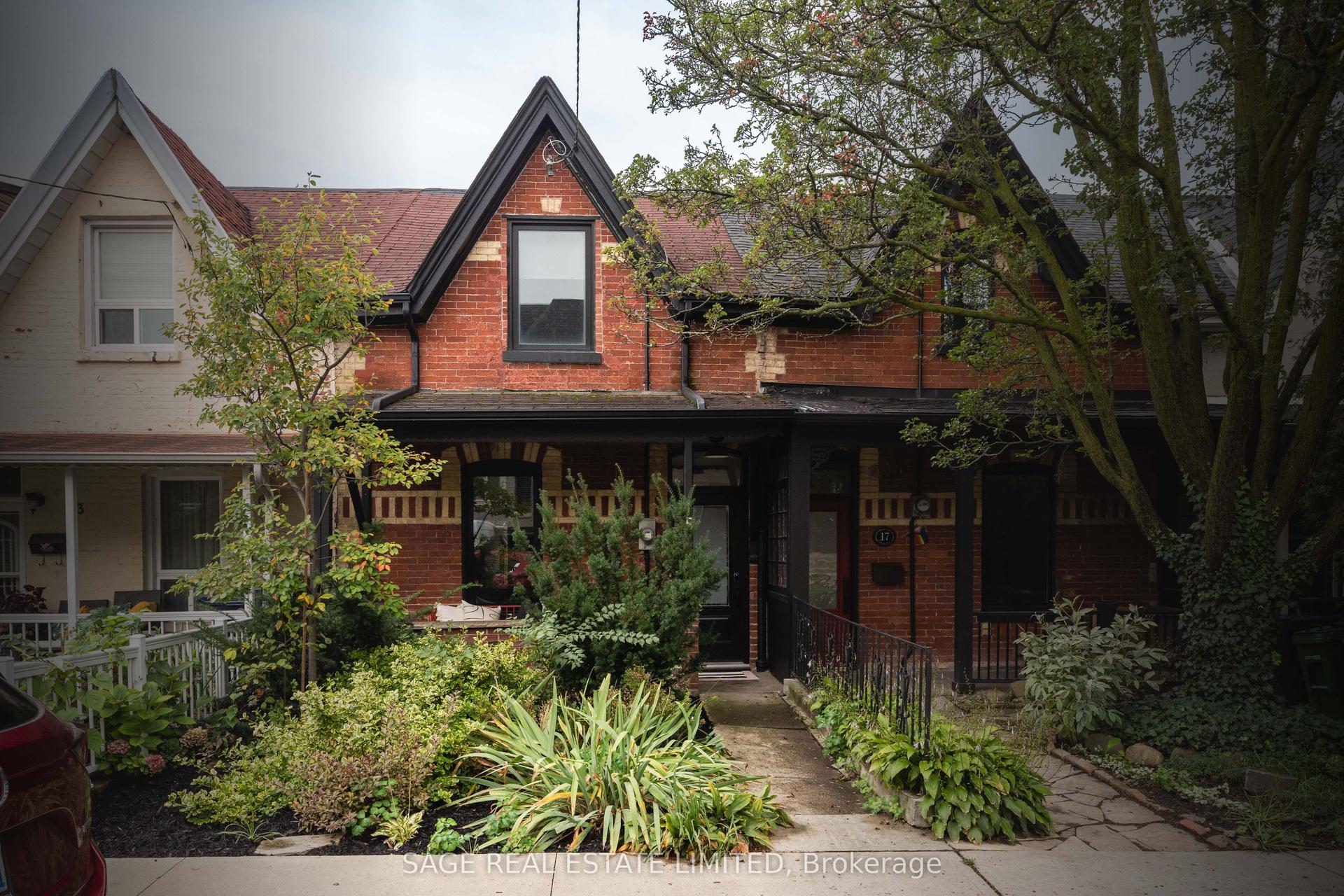 15 Crocker Avenue, Toronto — Townhouse for sale, photo 1