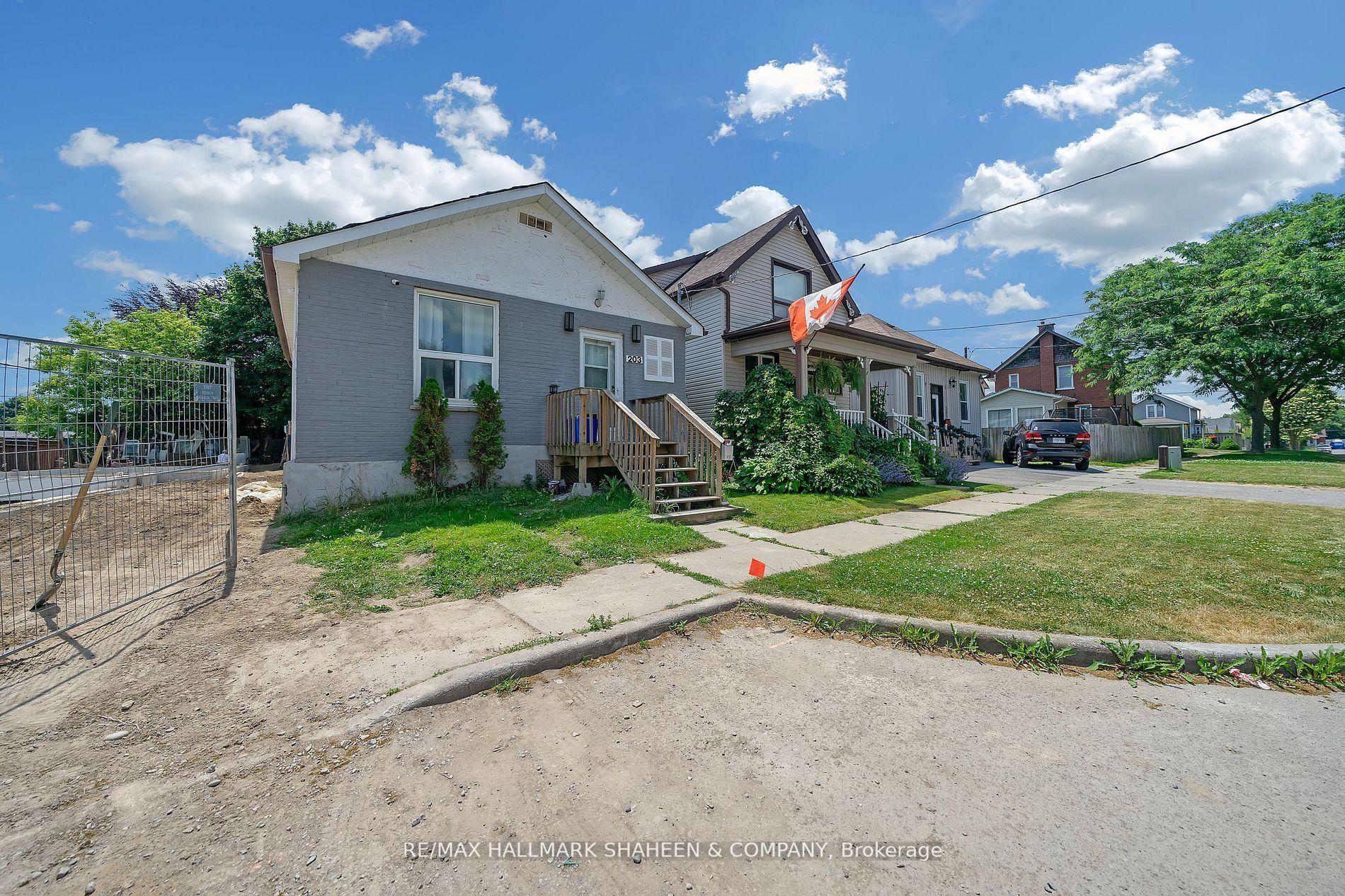 203 Quebec Street — photo 1