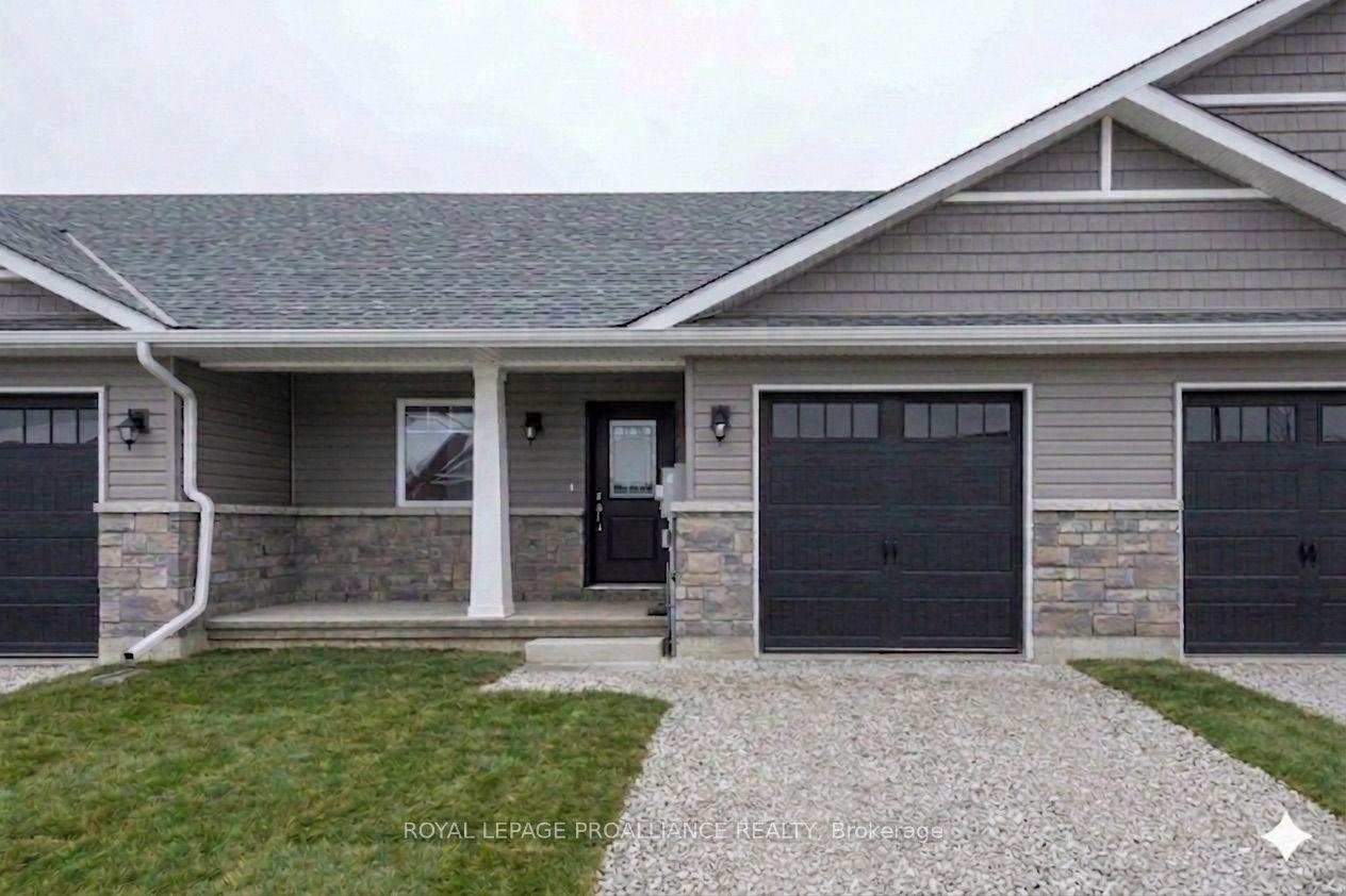 119 Farrington Crescent, Prince Edward County — Townhouse for sale, photo 1