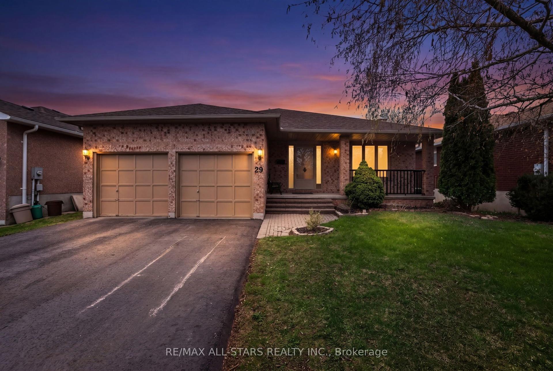 29 Lakeview Drive — photo 1