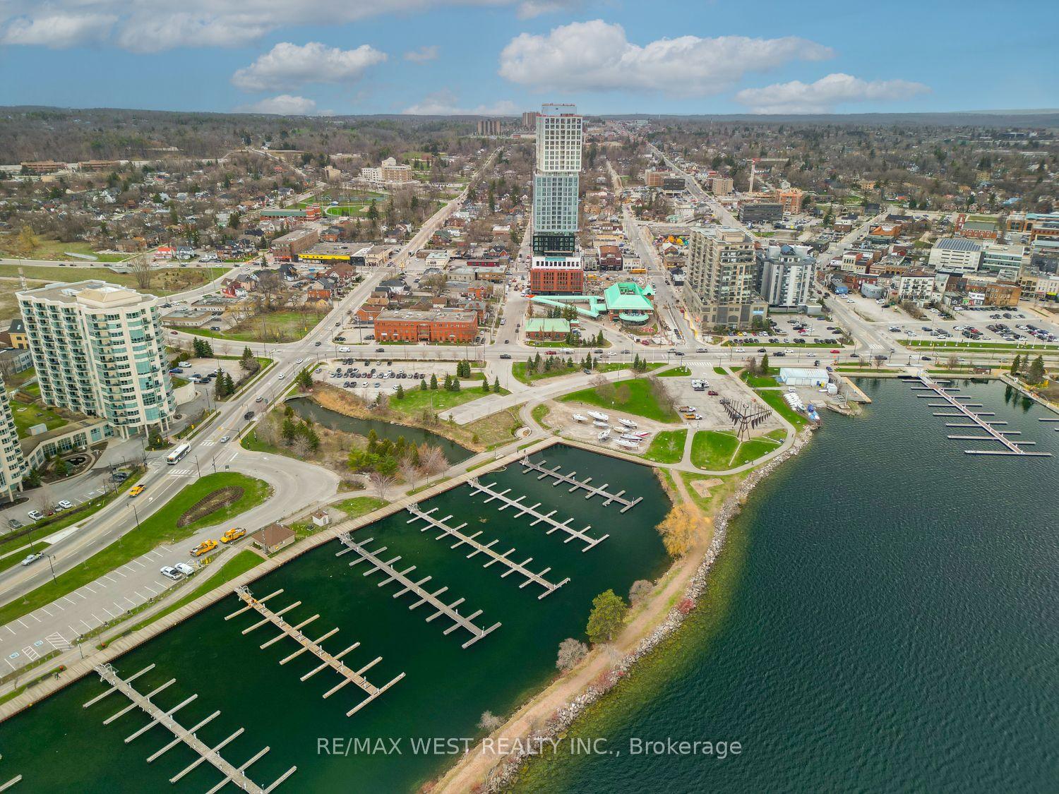 39 Mary Street 1210 #1210 — photo 1