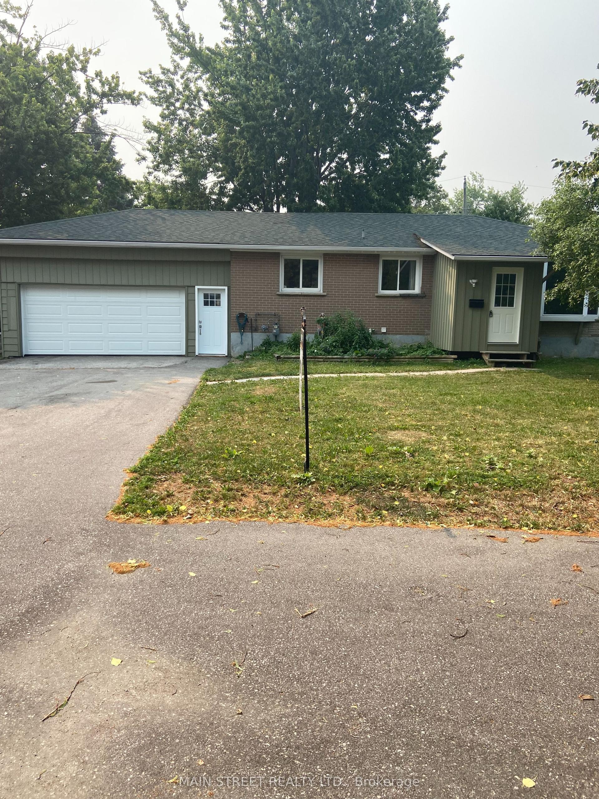 329 James Street E, Orillia — Detached for sale, photo 1