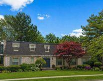 24 Laureleaf Road — photo 1