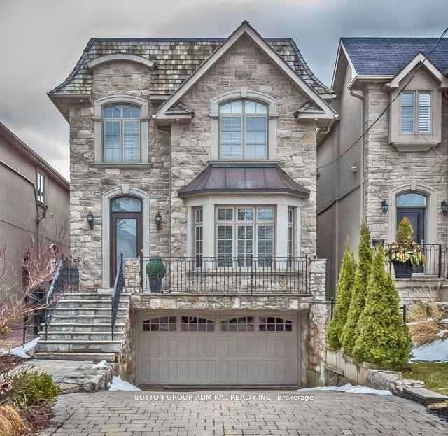 21 Dunblaine Avenue — photo 1