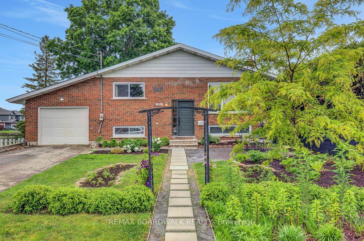 101 Park Avenue, Carleton Place — Detached for sale, photo 1