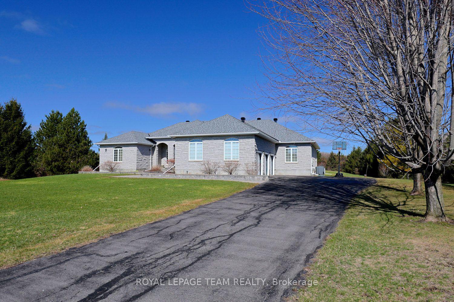 1611 Landel Drive — photo 1