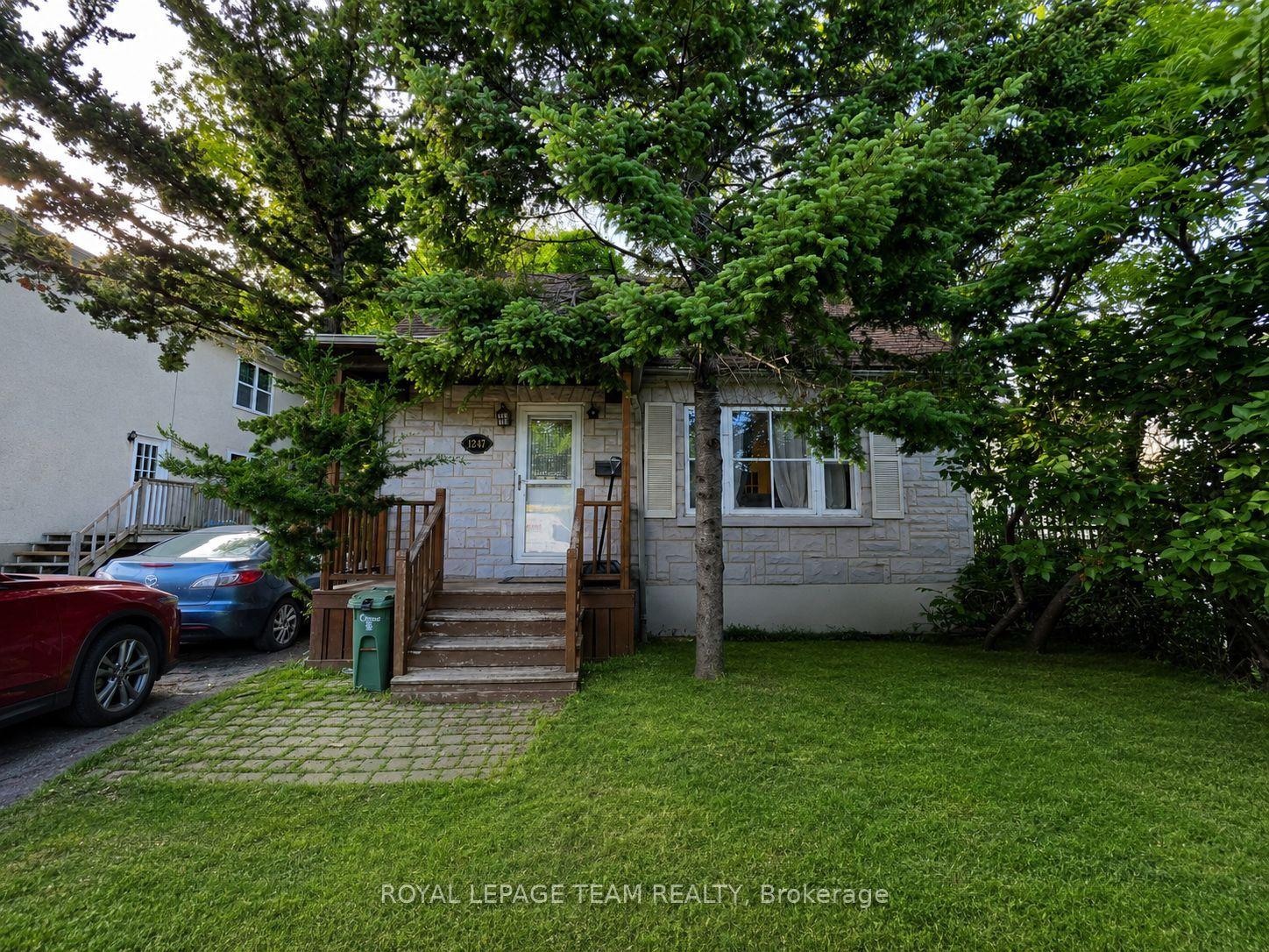 1247 Summerville Avenue — photo 1