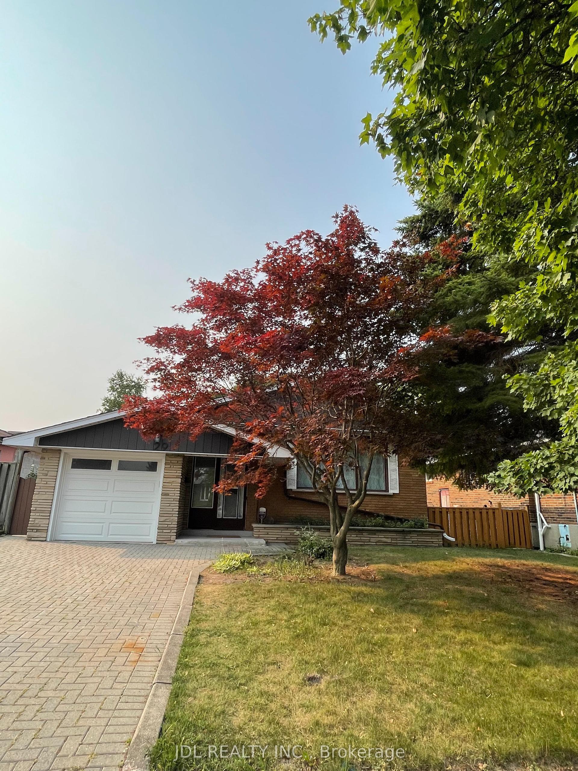 29 Summerglade Drive, Toronto — Detached for lease, photo 1