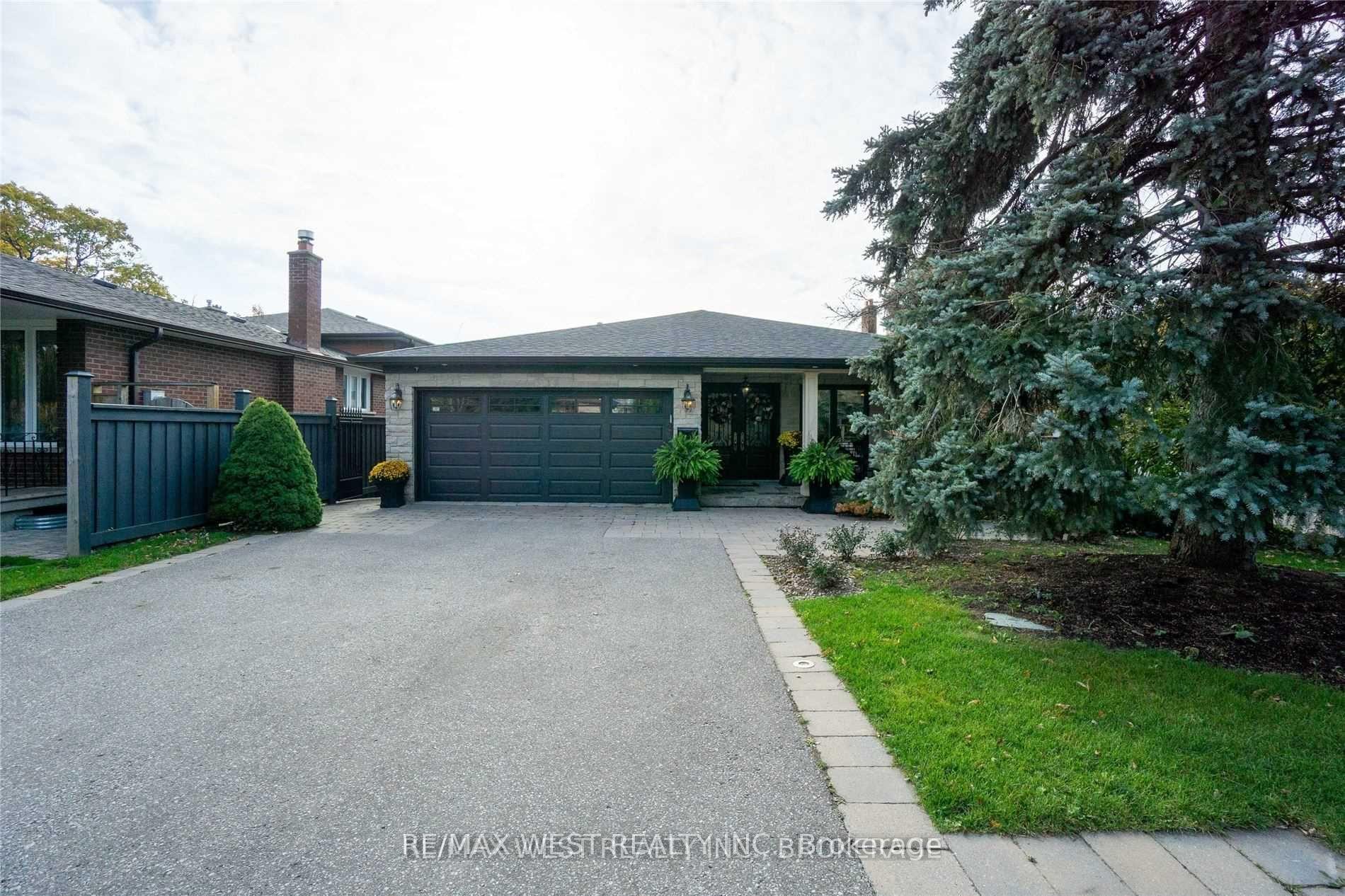 393 Maple Leaf Drive — photo 1