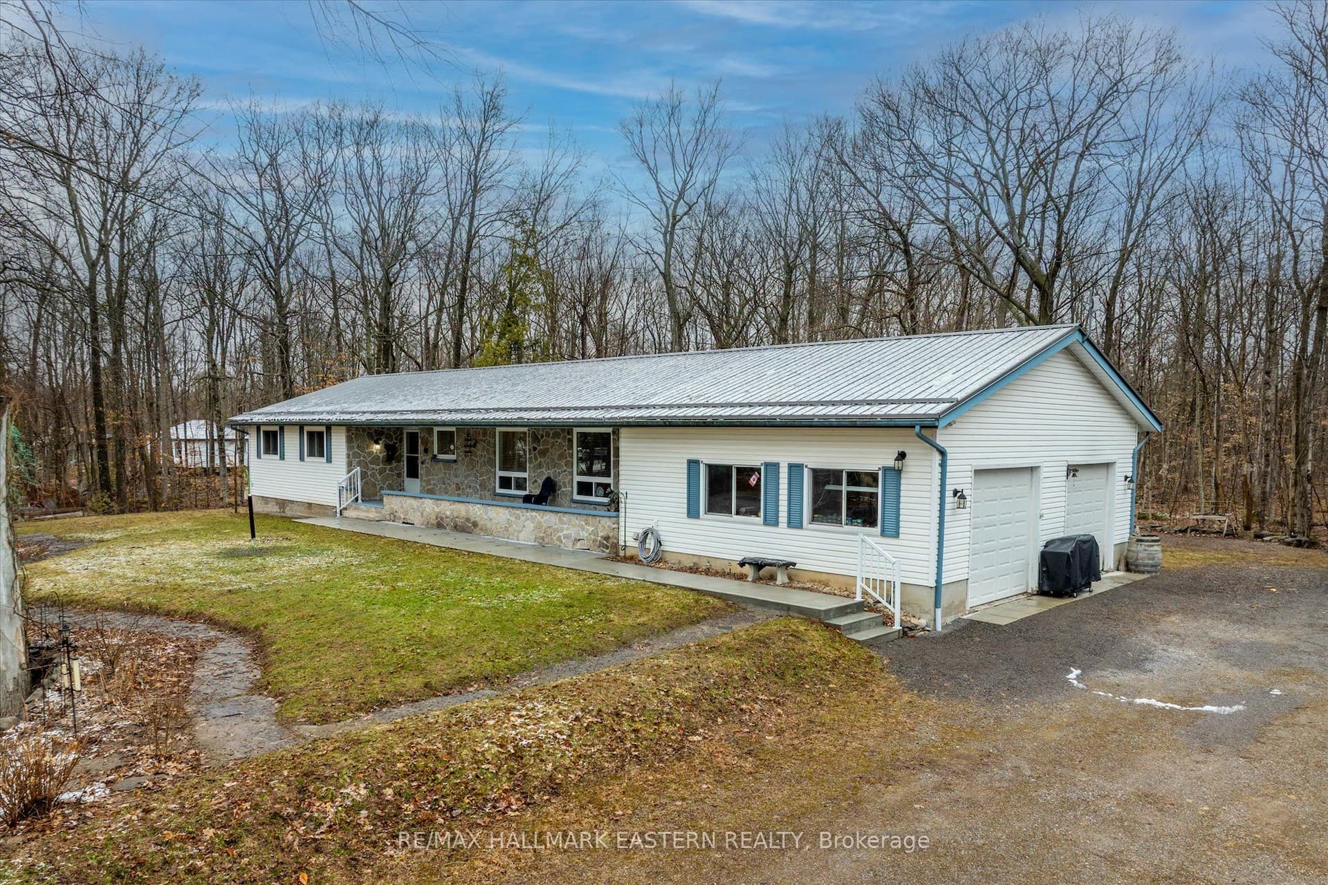 189 Cedarshores Drive — photo 1