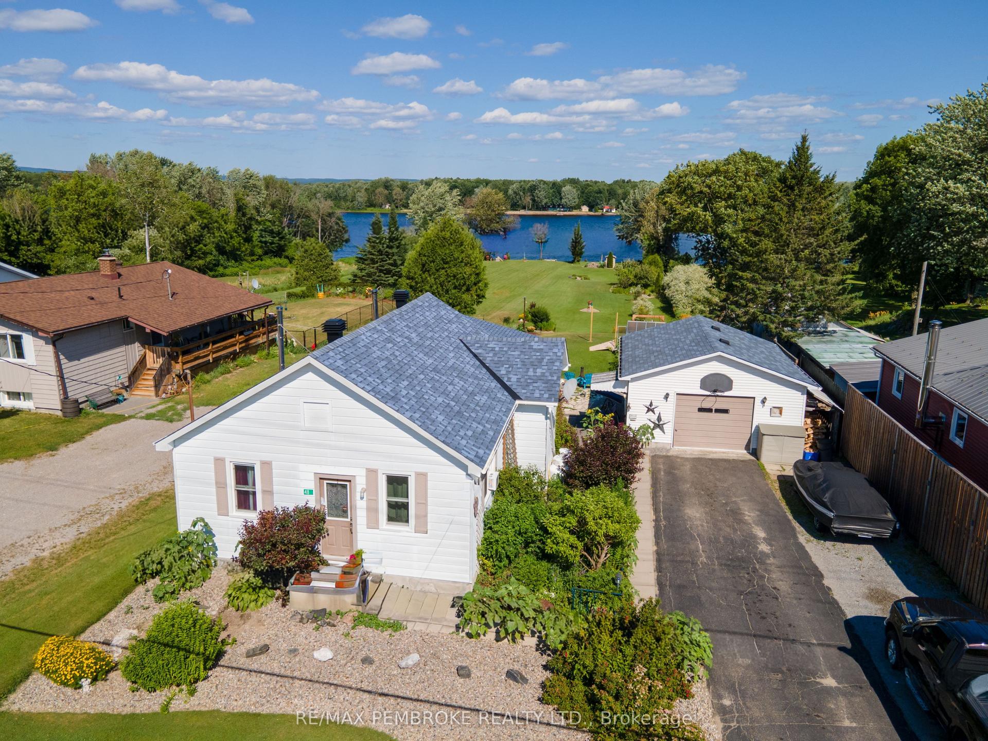 48 Lacroix Bay Road, Whitewater Region — Detached for sale, photo 1