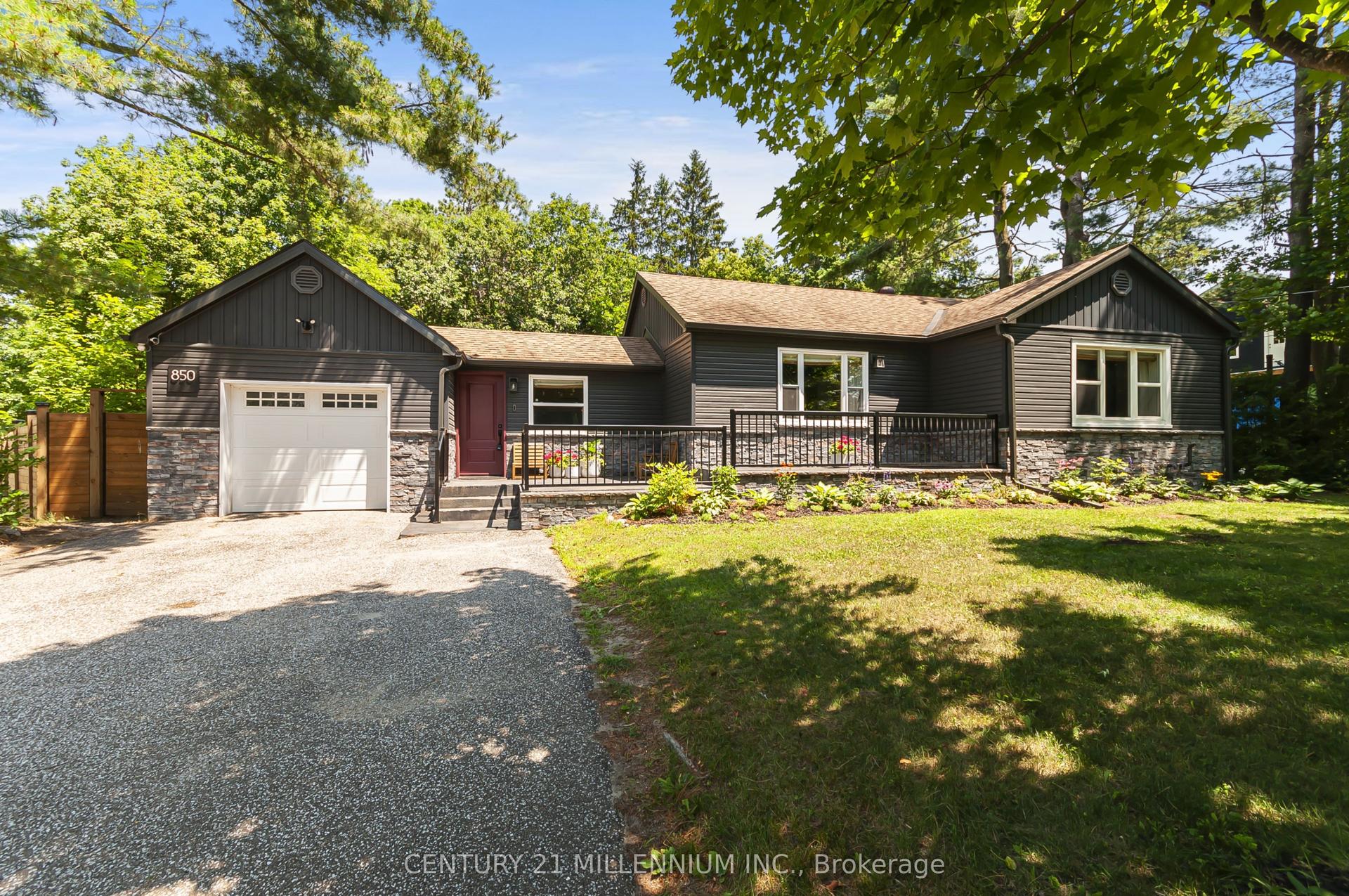 850 Muskoka Road N, Gravenhurst — Detached for sale, photo 1