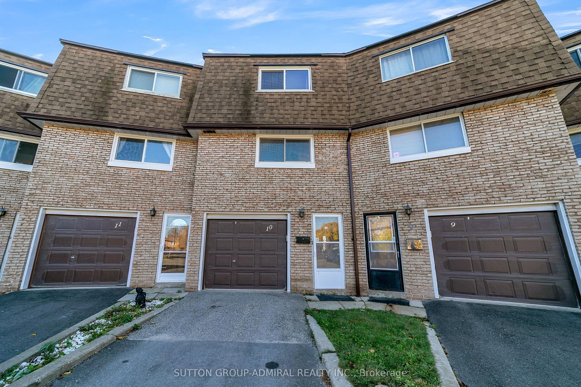 671 Huntingwood Drive 10 #10, Toronto — Condo Town for sale, photo 1