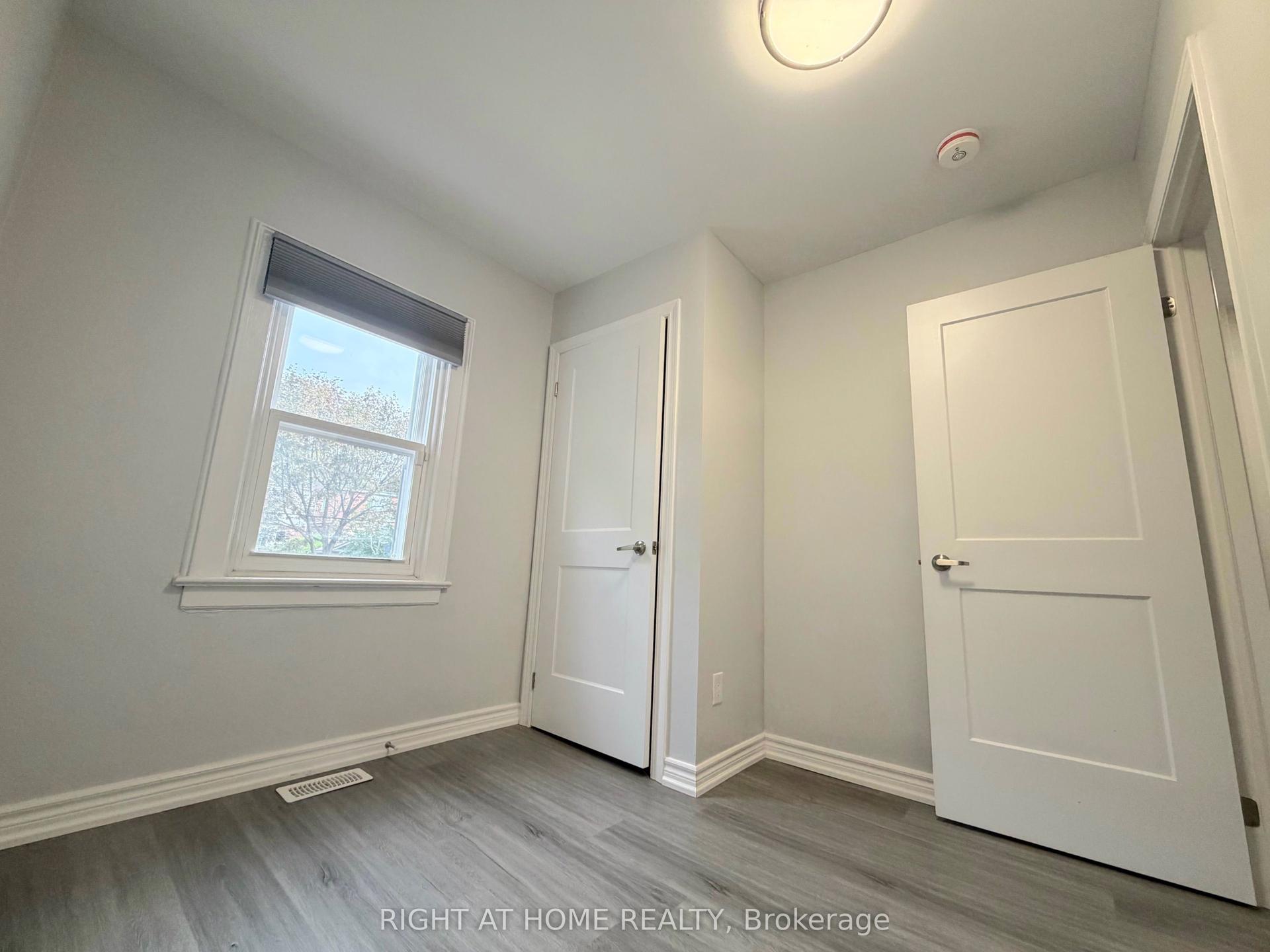408 Strathmore Boulevard Upper #Upper, Toronto — Townhouse for lease, photo 1