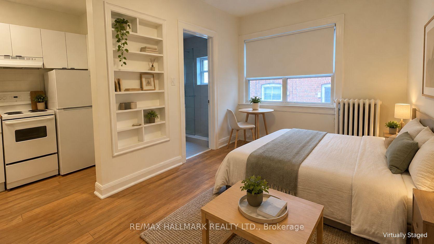 595 St Clair Avenue W 14 #14, Toronto — Multiplex for lease, photo 1