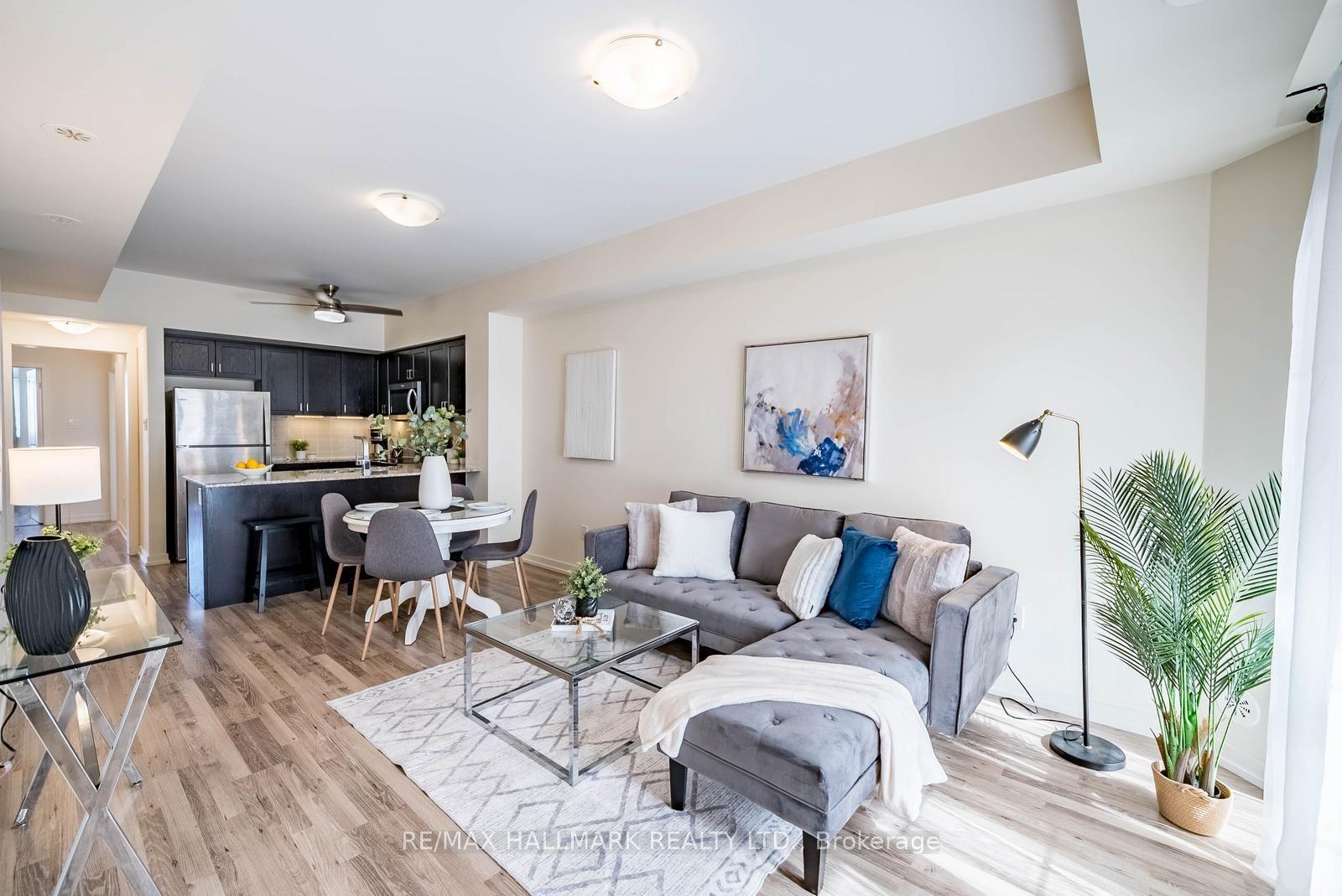 7 Bellcastle Gate 232 #232, Whitchurch-Stouffville — Condo Town for sale, photo 1