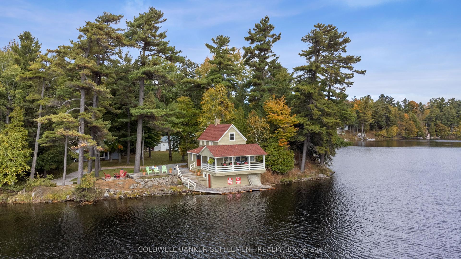 300 & 302 Isobel Lane, Tay Valley — Detached for sale, photo 1