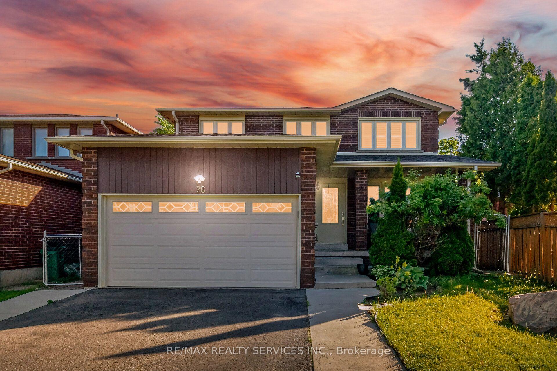 26 Sunforest Drive — photo 1