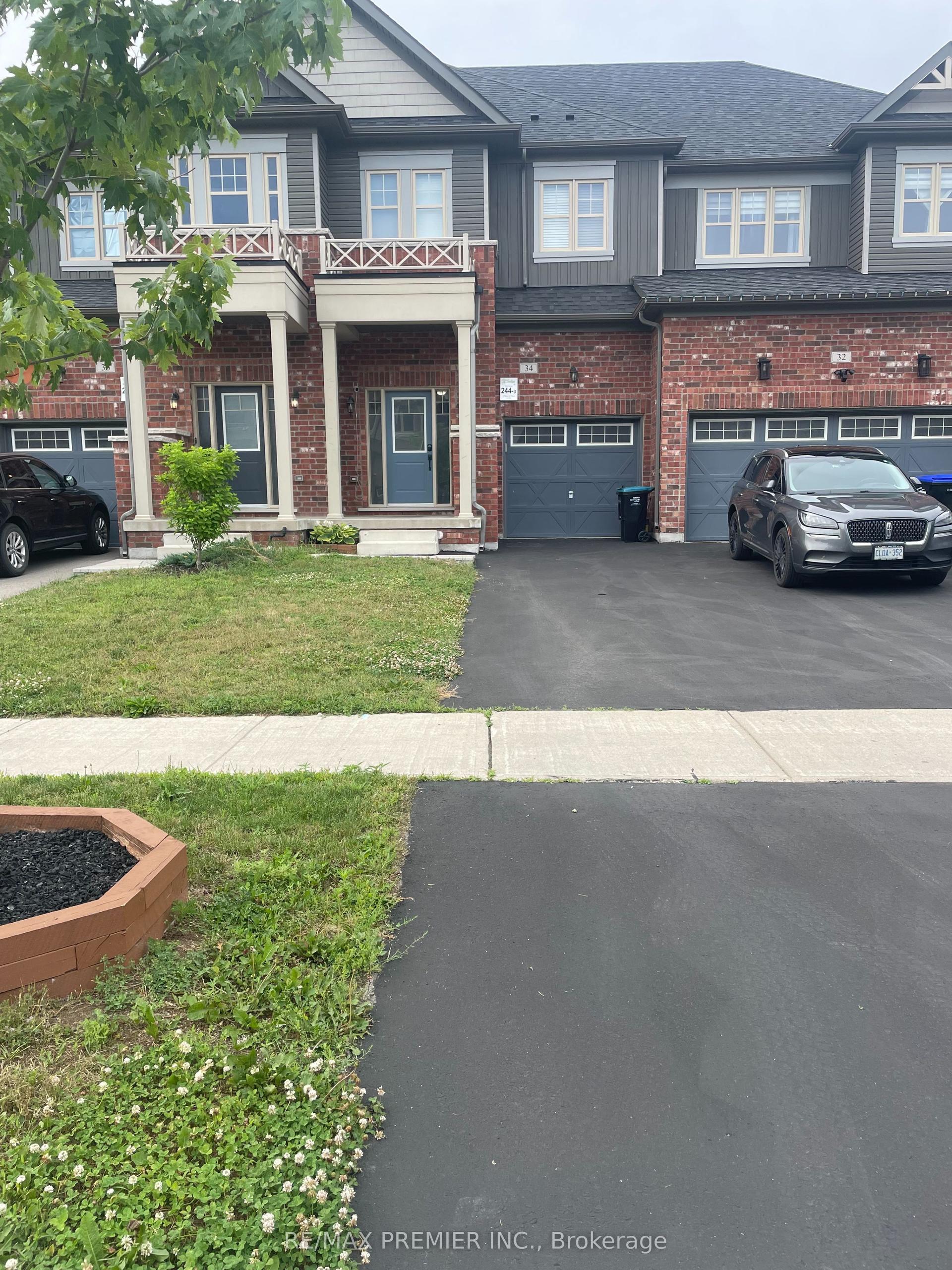 34 Arnold Crescent, New Tecumseth — Townhouse for lease, photo 1
