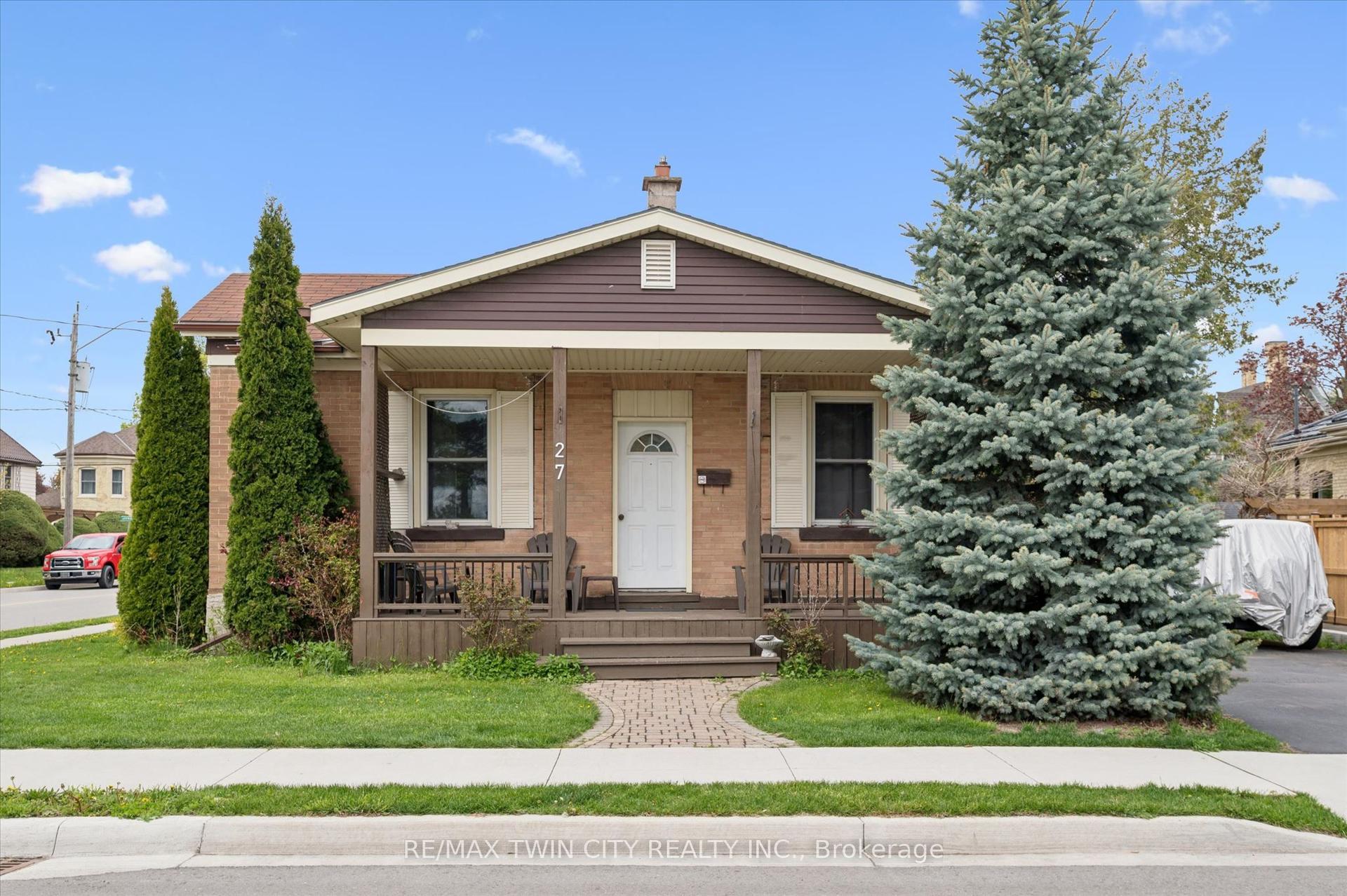 27 Roseview Avenue — photo 1