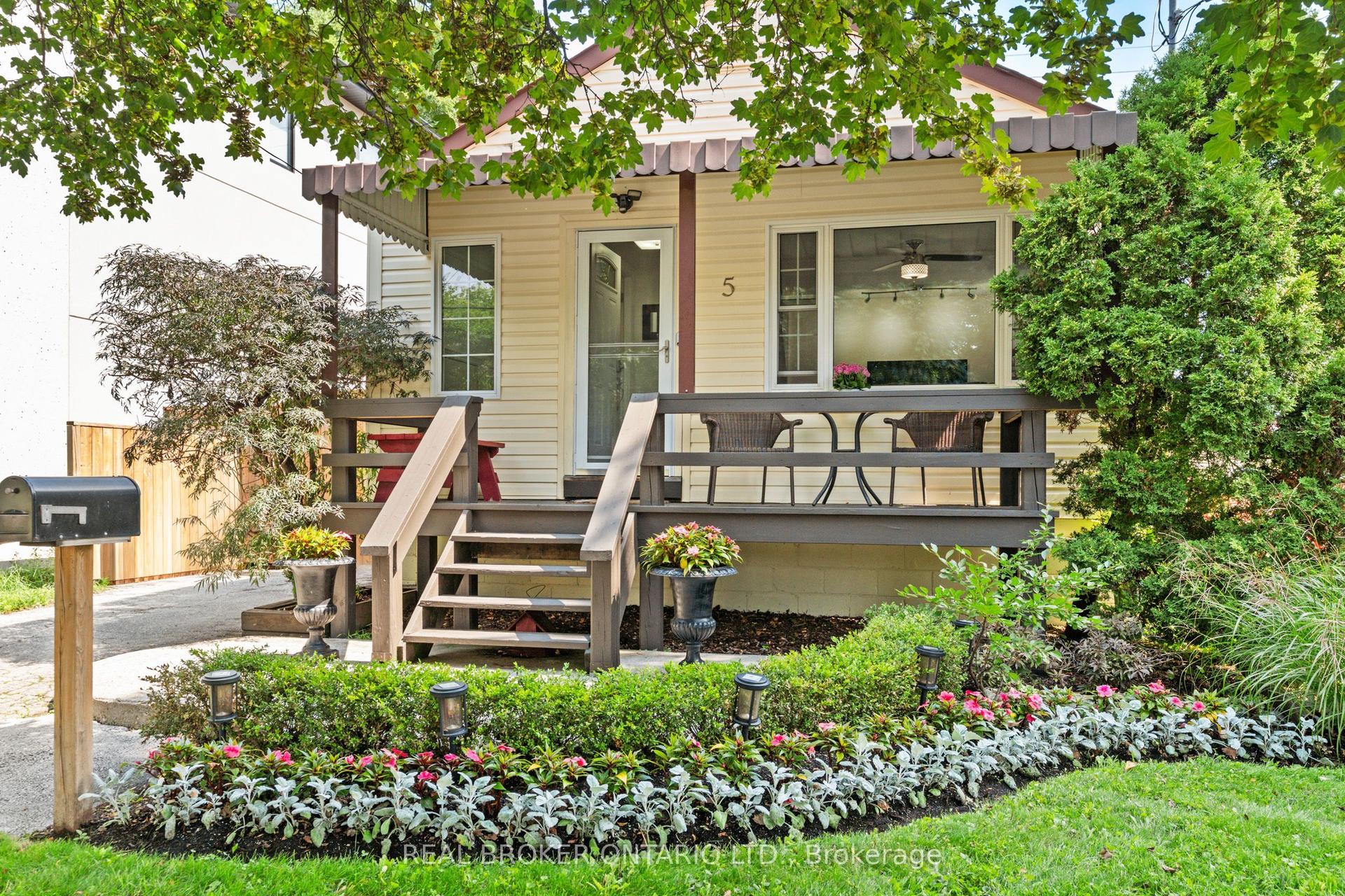 5 Acorn Avenue, Toronto — Detached for sale, photo 1
