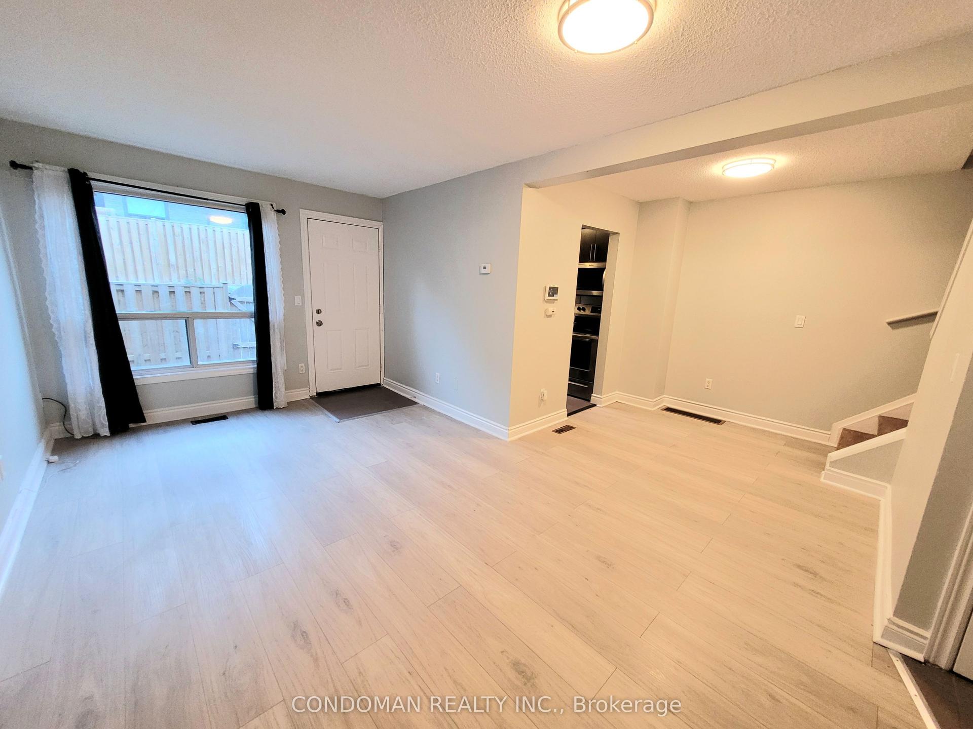 477 Dean Avenue 29 #29, Oshawa — Condo Town for lease, photo 1