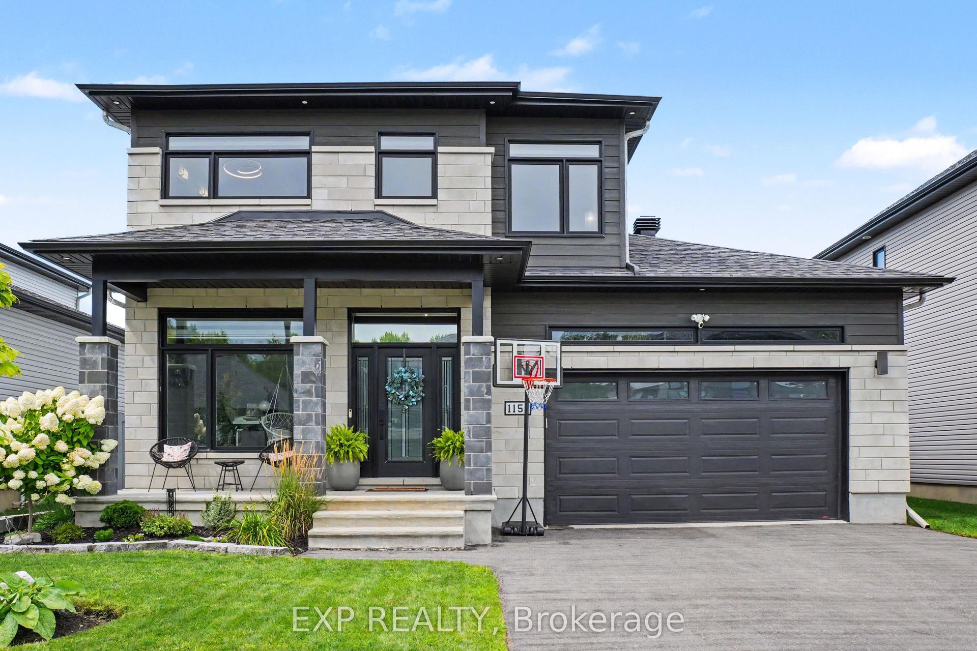 1151 Avignon Street, Russell — Detached for sale, photo 1