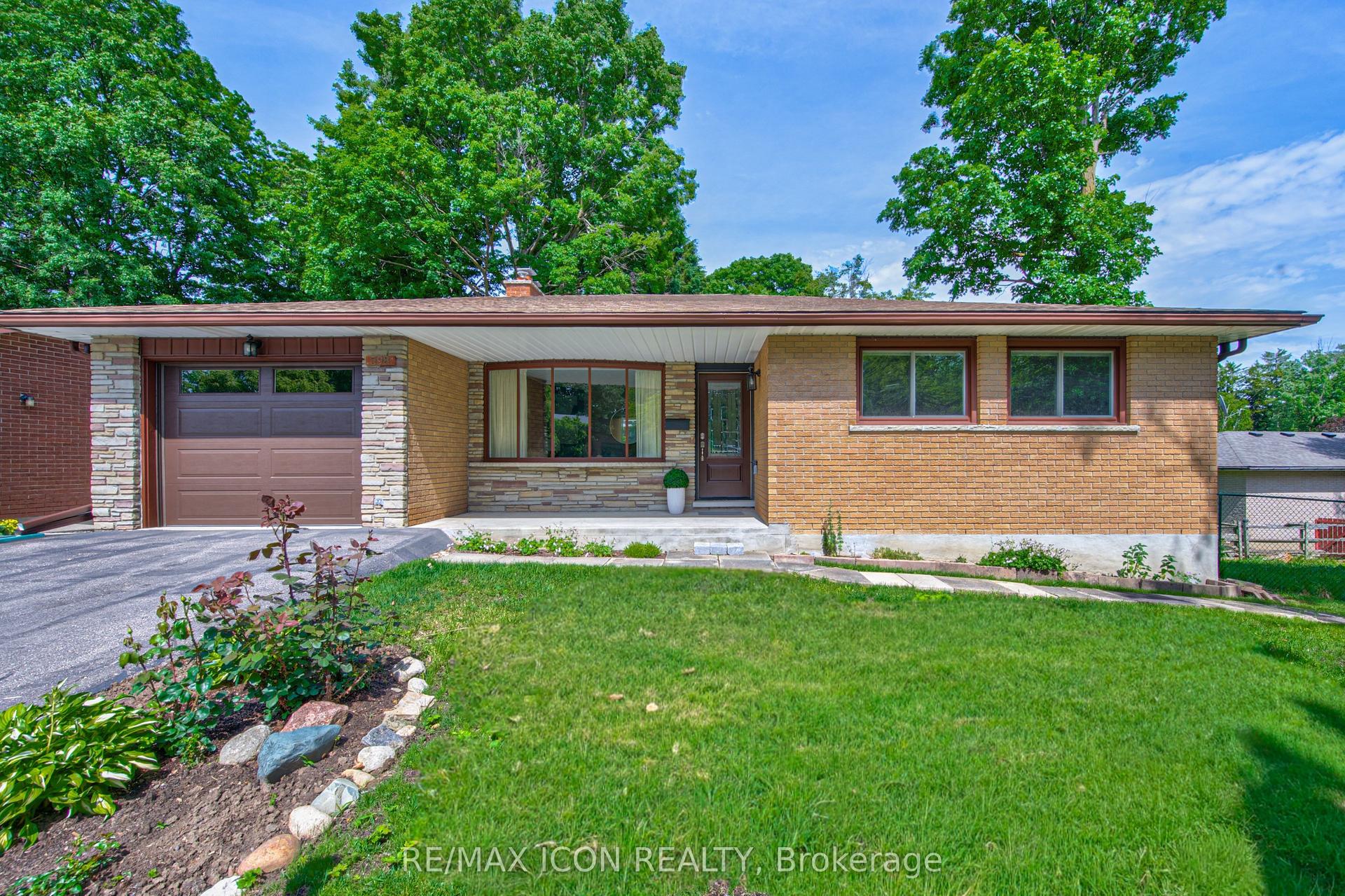 598 Glen Forrest Boulevard — photo 1