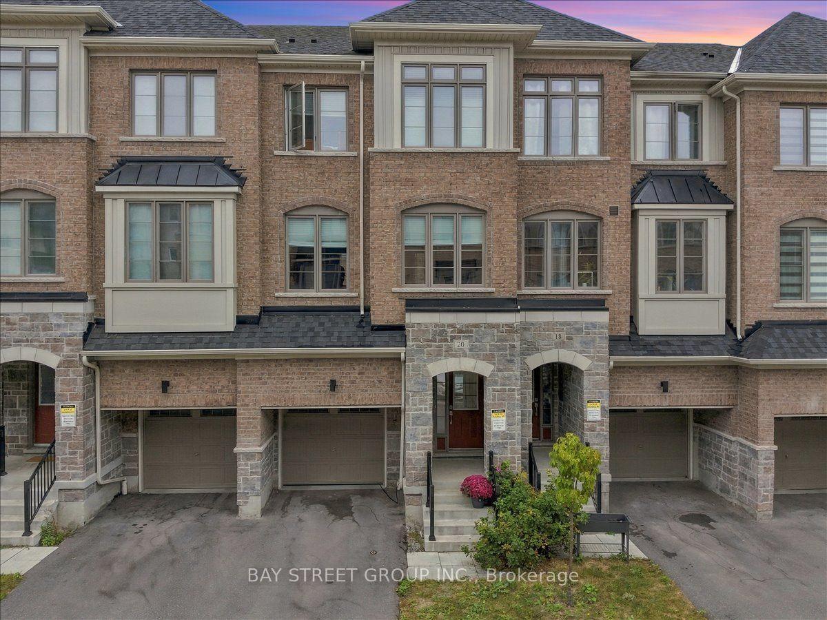 20 Nautical Way, Whitby — Townhouse for sale, photo 1