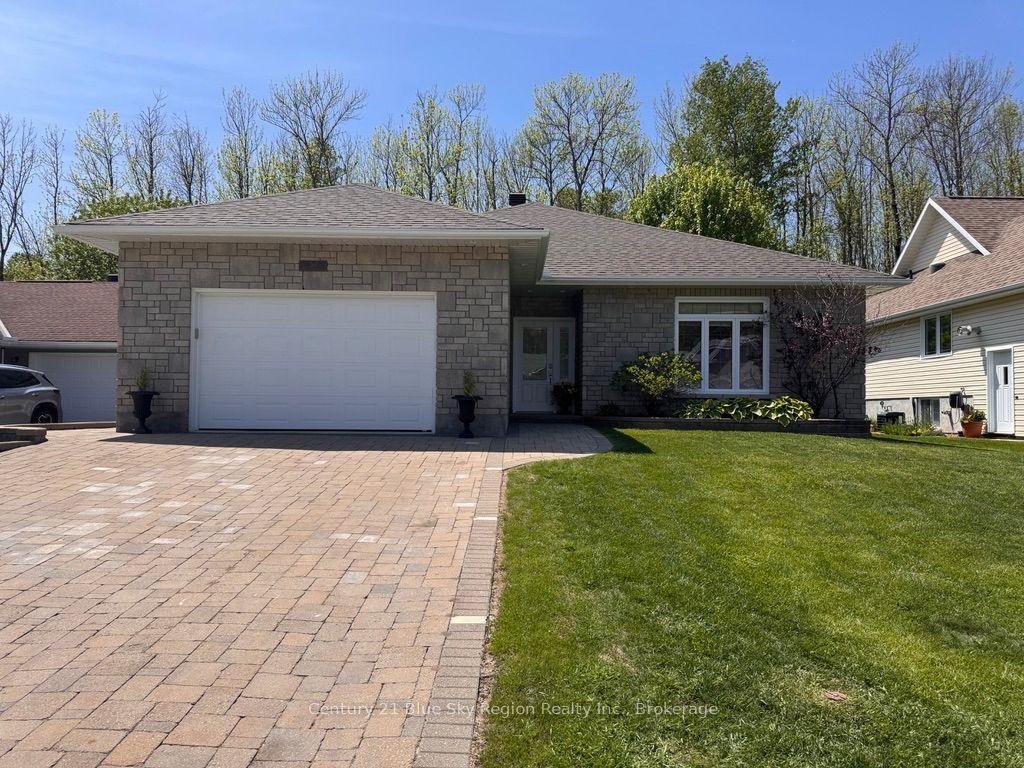 265 Osprey Crescent — photo 1