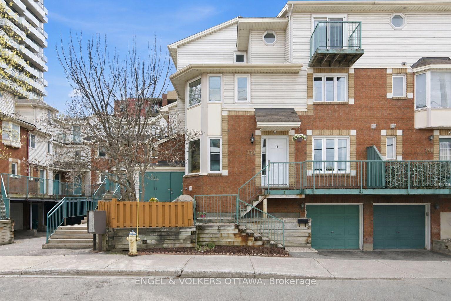 150 Forward Avenue — photo 1