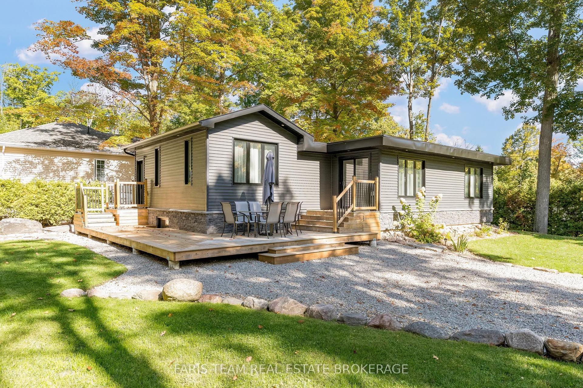 1720 Tay Point Road — photo 1