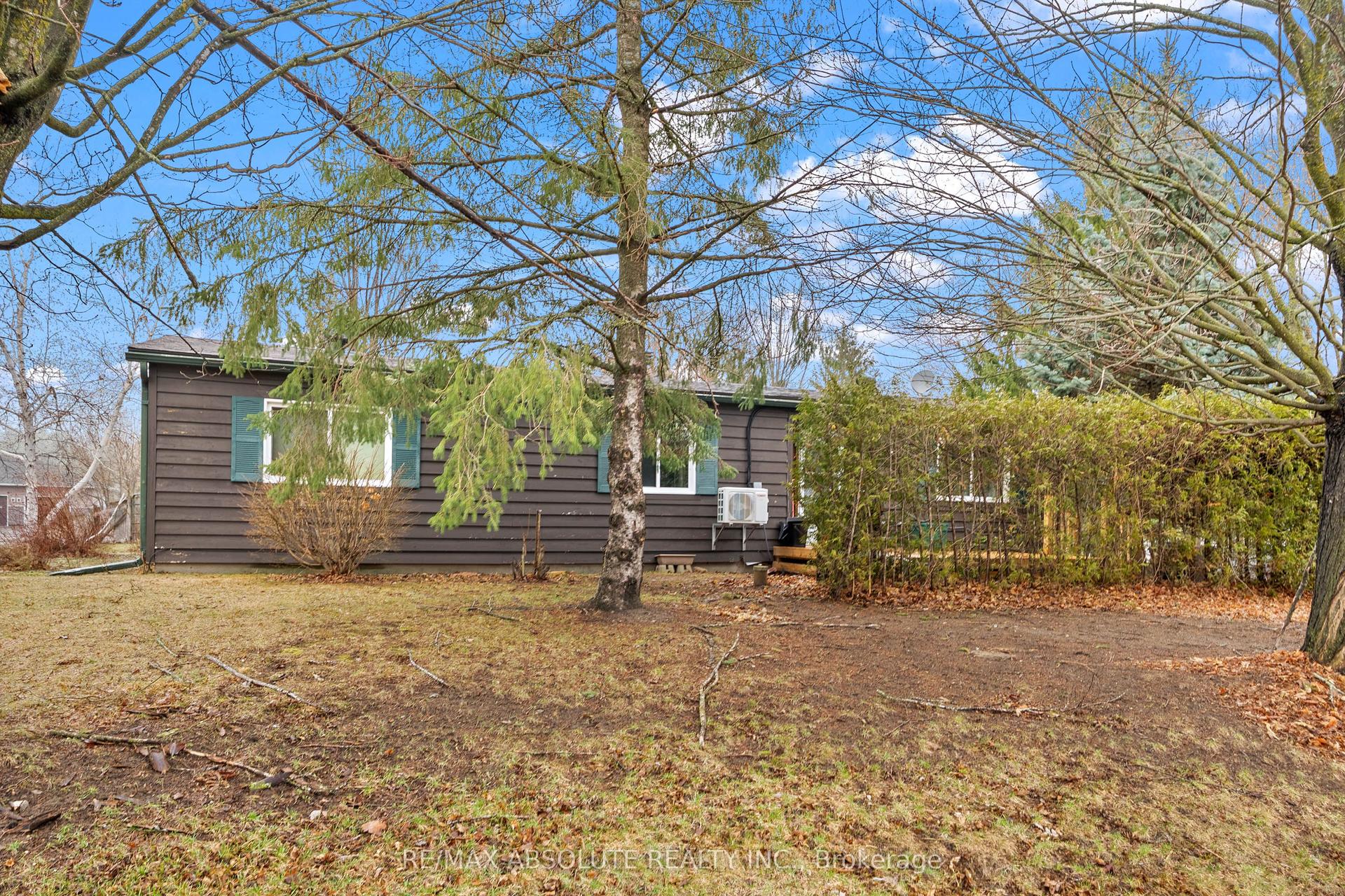 235 Poole Street — photo 1