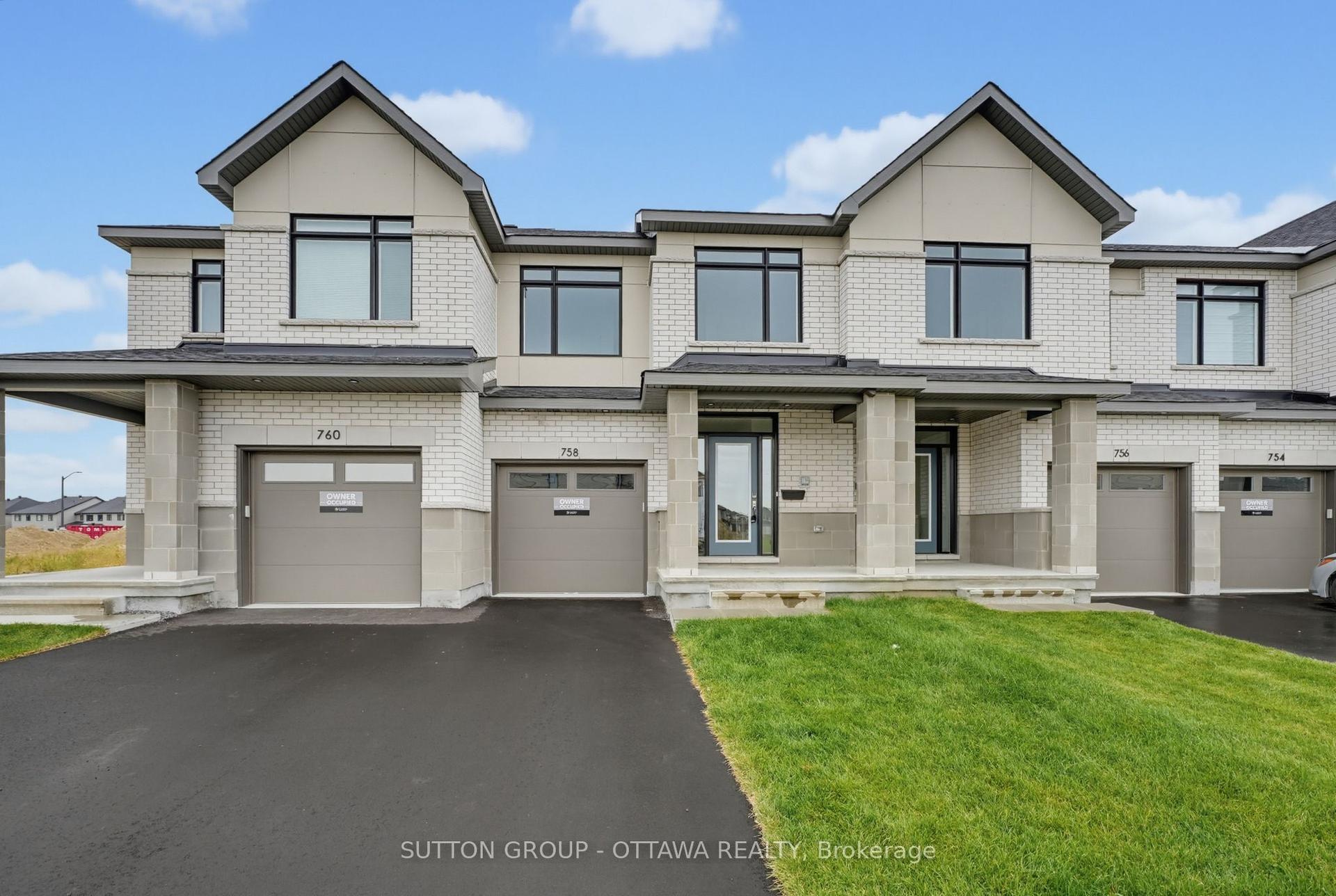758 Horned Owl Avenue, Blossom Park - Airport and Area — Townhouse for lease, photo 1