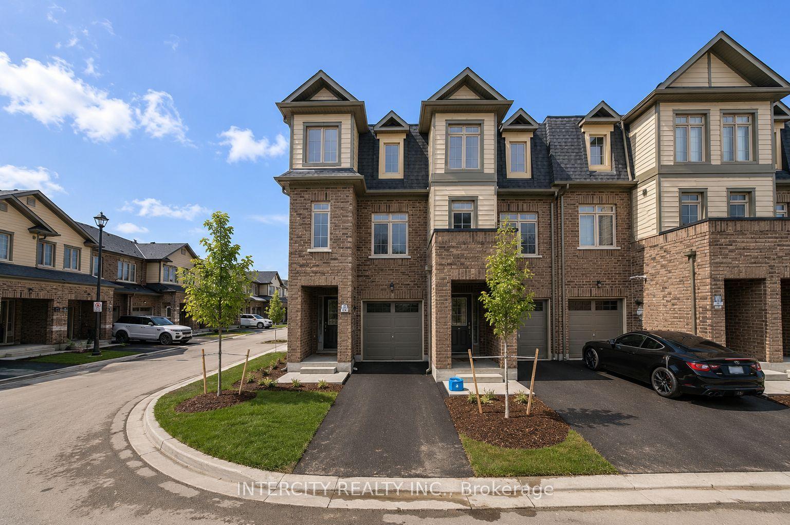 19 Senay Circle, Clarington — Townhouse for lease, photo 1