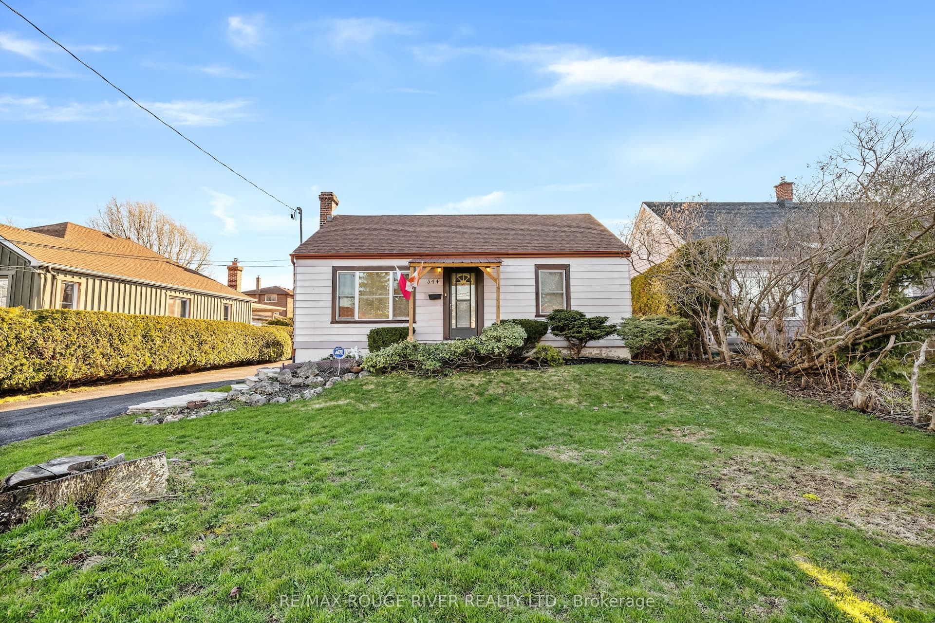 344 Nipigon Street — photo 1