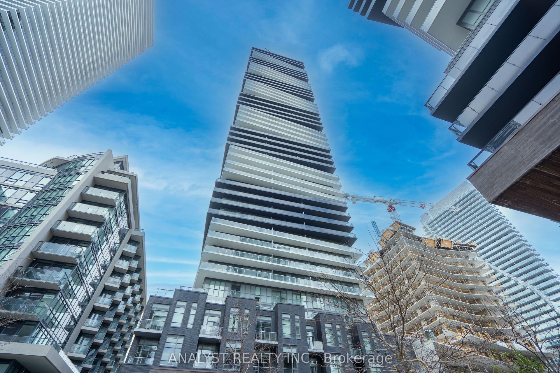 56 Annie Craig Drive 3707 #3707, Toronto — Condo for lease, photo 1