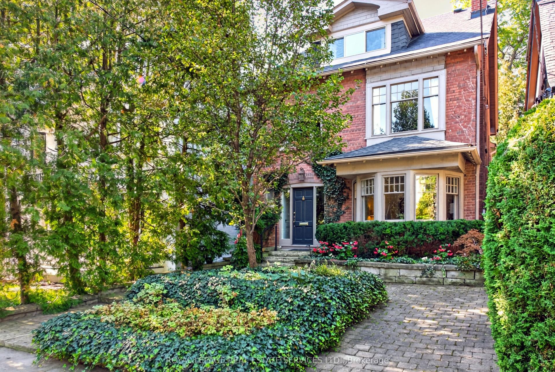 62 Astley Avenue, Toronto — Detached for sale, photo 1