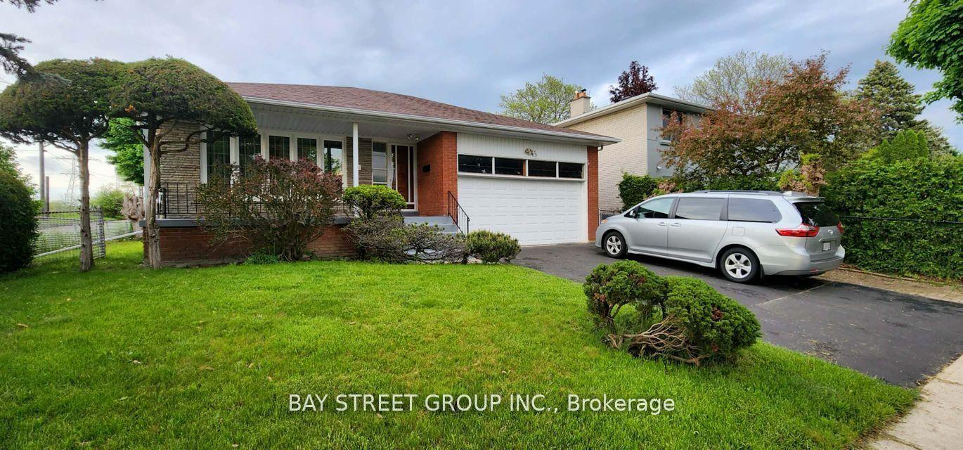 45 PINEWAY Boulevard Room1 #Room1, Toronto — Detached for lease, photo 1