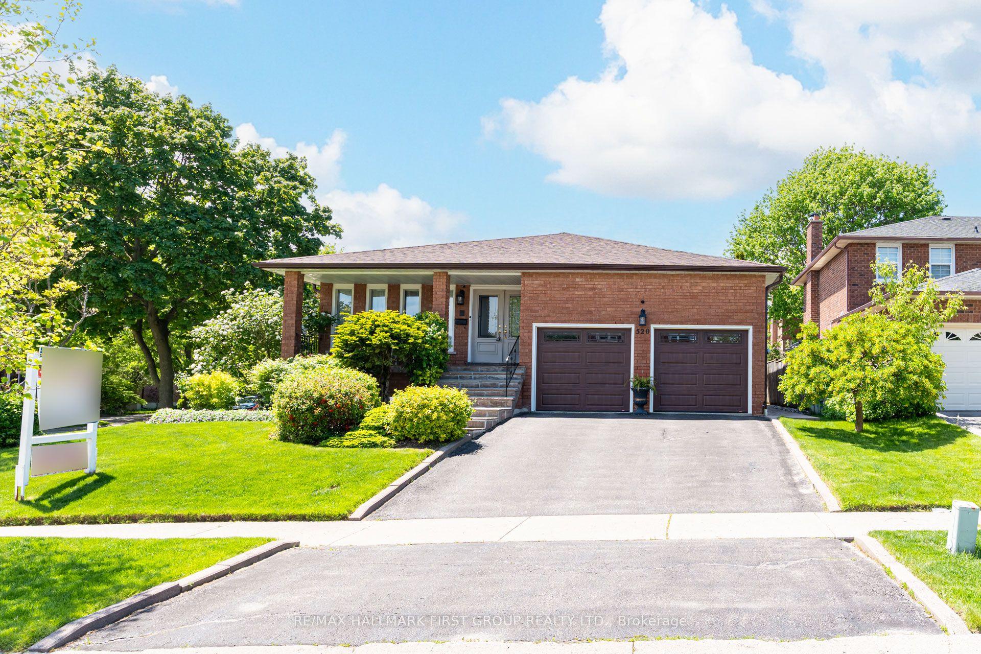 520 McLeod Crescent — photo 1