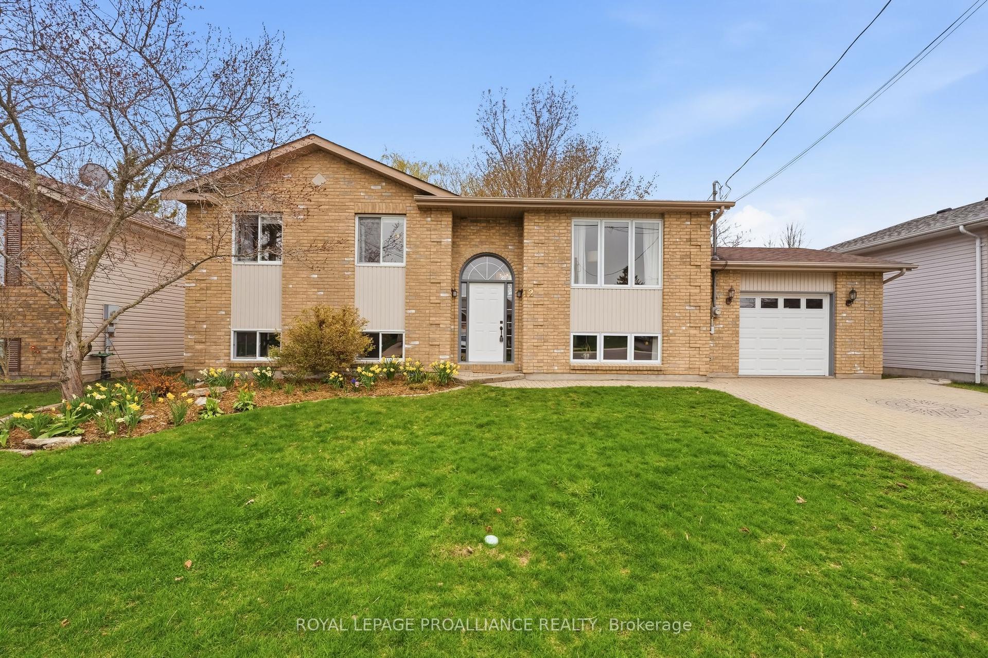 12 Marina Drive — photo 1