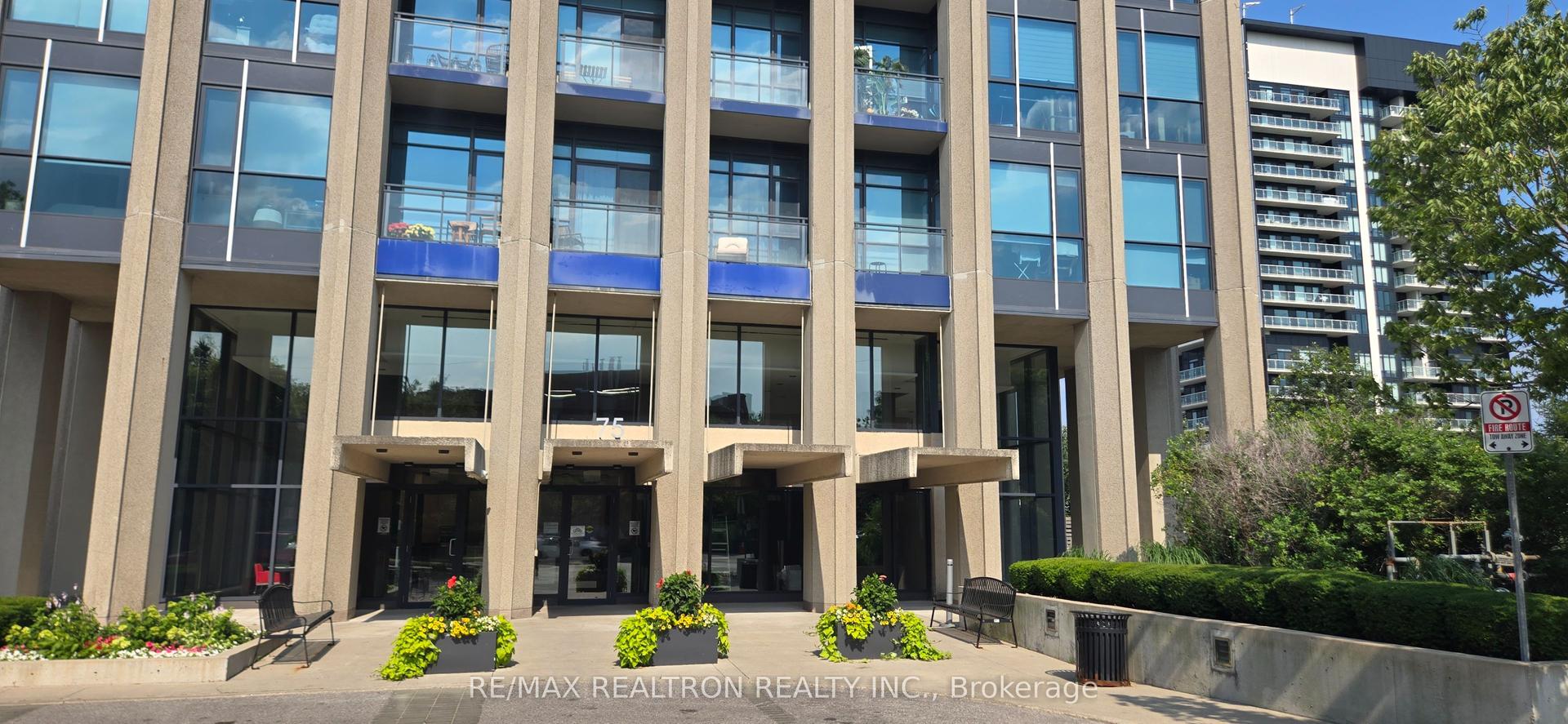 75 The Donway W 103 #103, Toronto — Condo for sale, photo 1