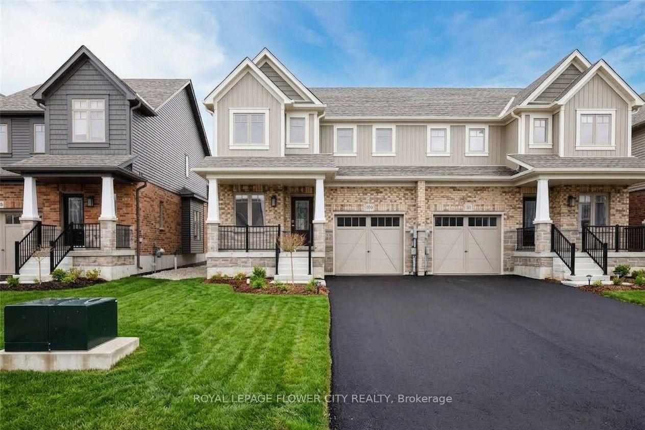 109 Archer Avenue, Collingwood — Townhouse for lease, photo 1
