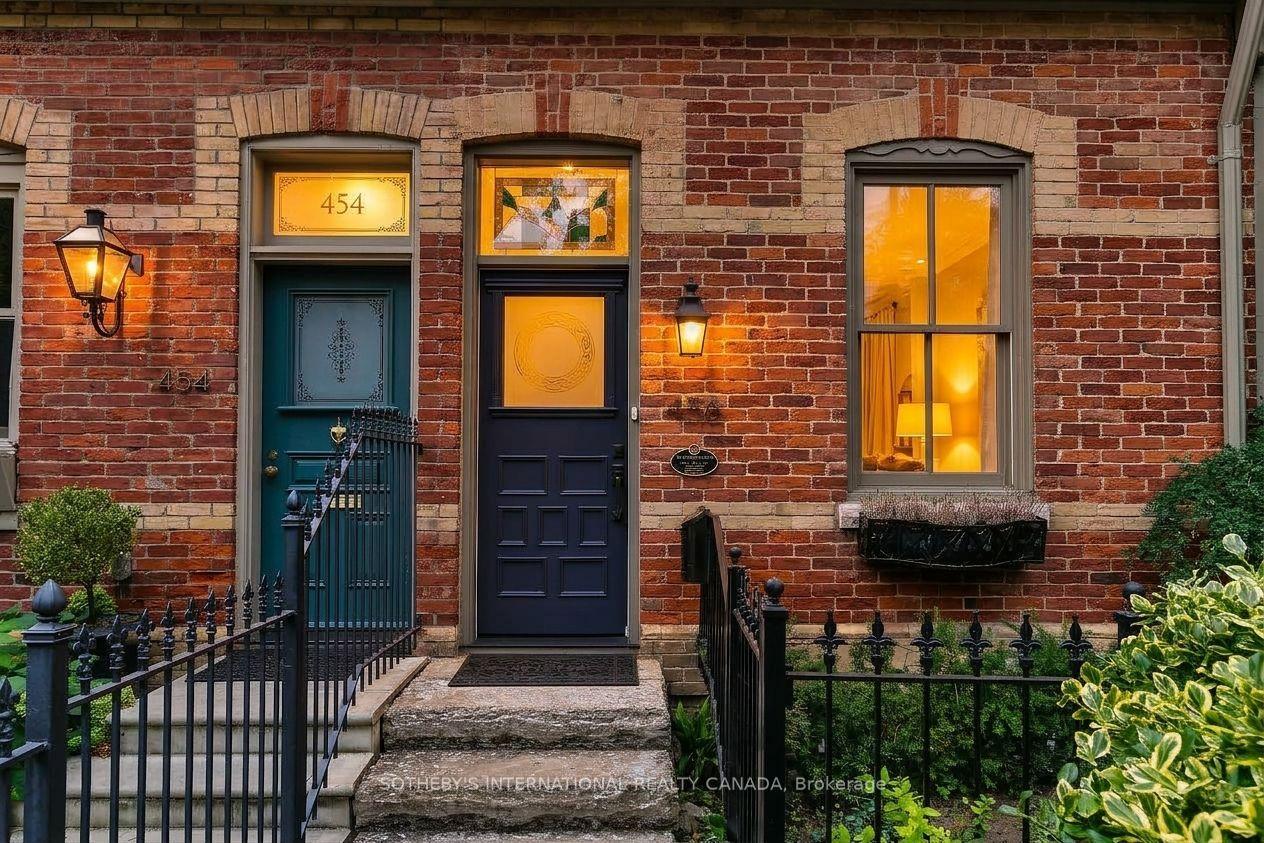 456 Sumach Street, Toronto — Semi-Detached for sale, photo 1