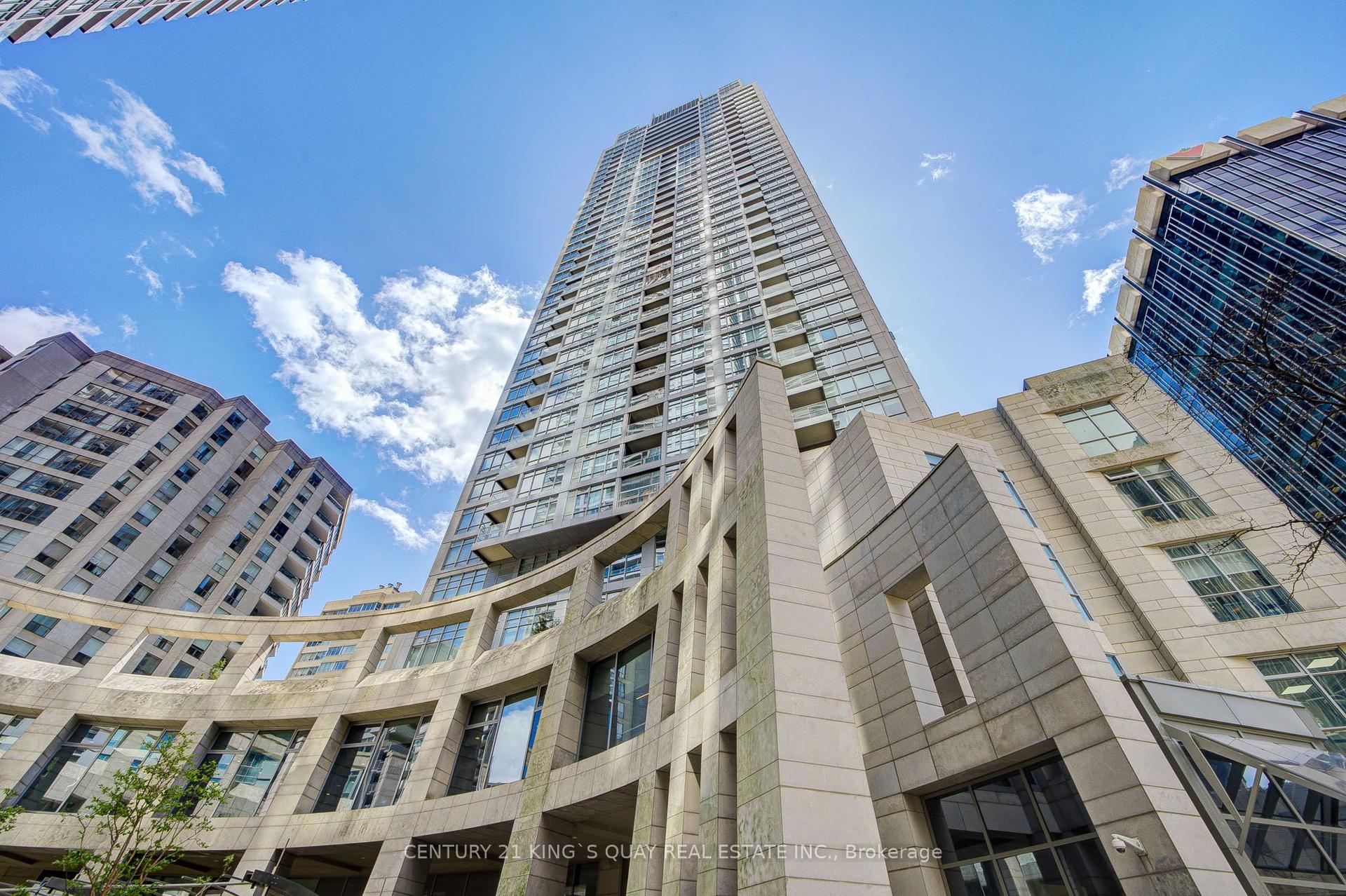 2181 Yonge Street 2403 #2403 — photo 1