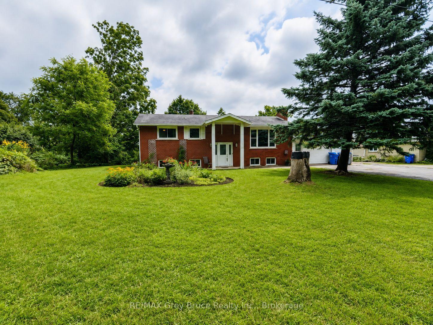 105 Maple Grove Lane, Georgian Bluffs — Detached for sale, photo 1