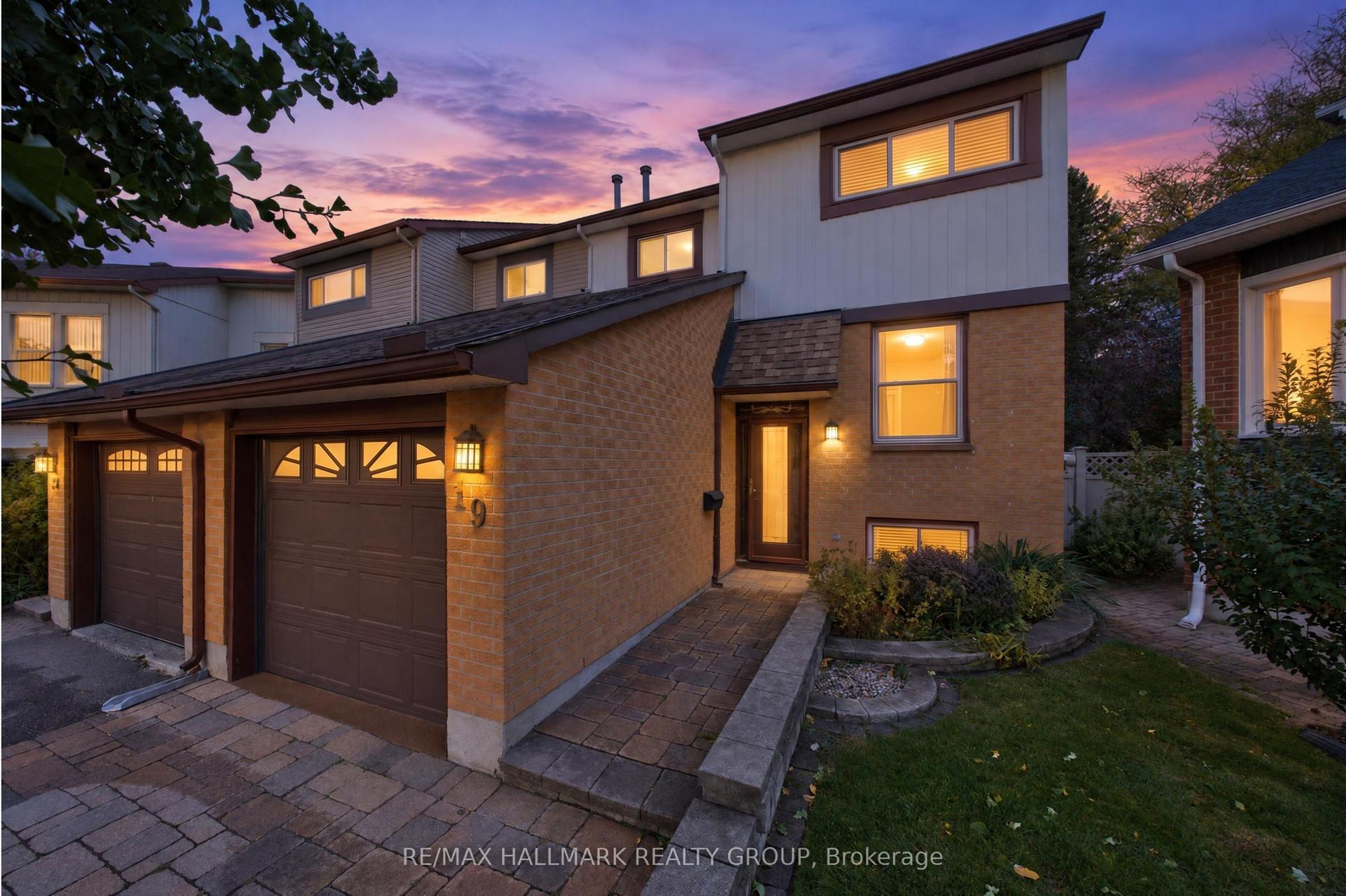 19 Fallow Court, Hunt Club - South Keys and Area — Semi-Detached for sale, photo 1